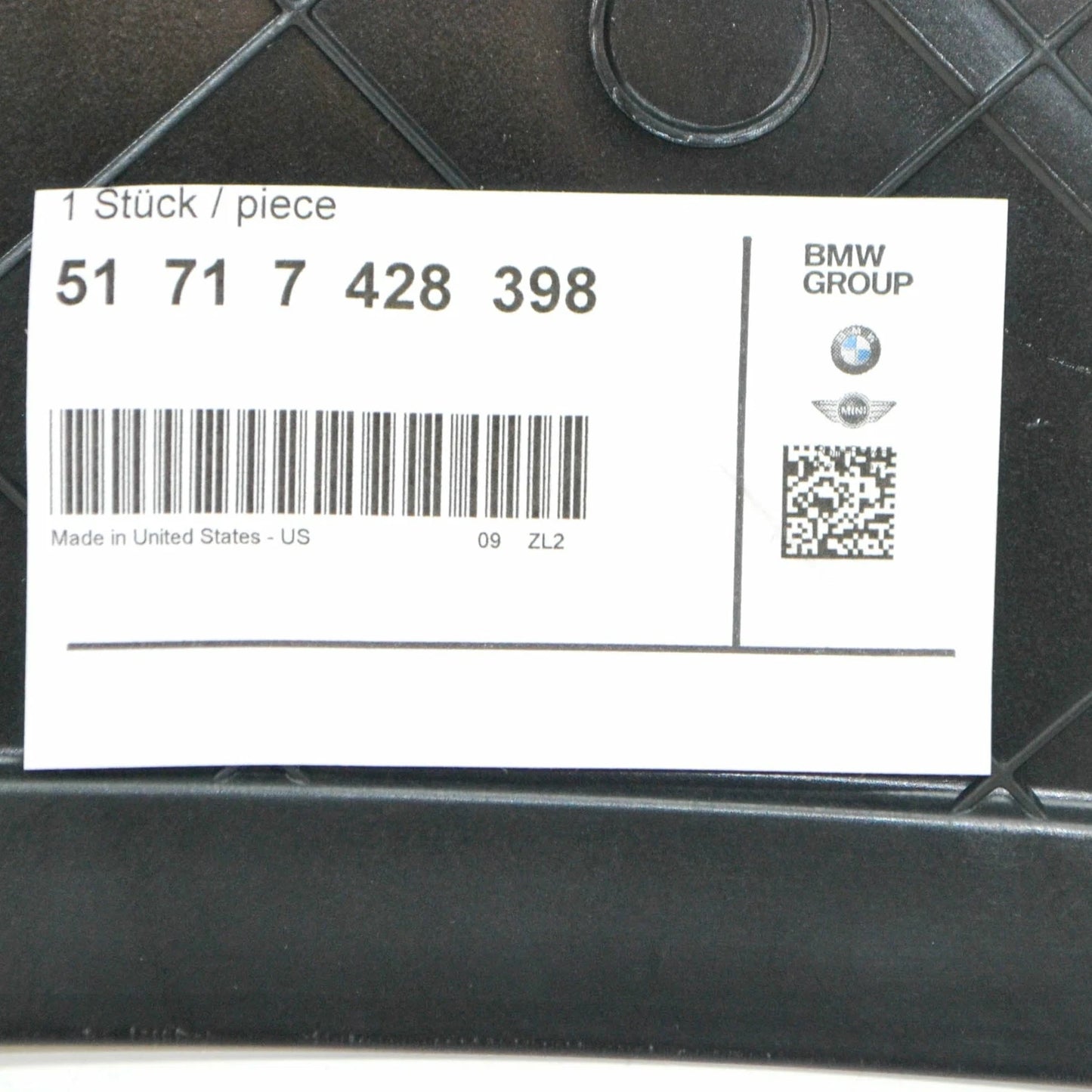 NEW BMW X5 G05 RIGHT OIL COOLER COVER 51717428398 7428398 ORIGINAL