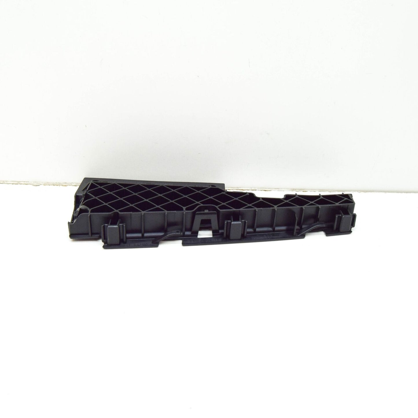 NEW MB GLK X204 FRONT RADIATOR GRILLE BRACKET RIGHT A2048851036 ORIGINAL