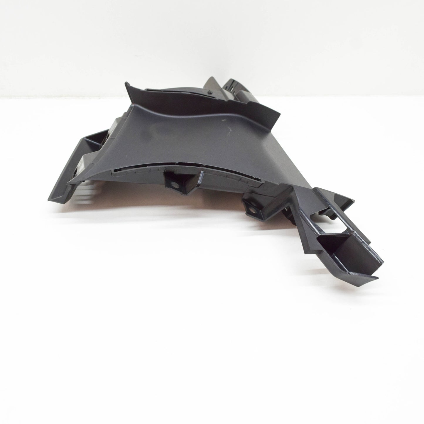 NEW AUDI A6 C8 FRONT RIGHT AIR GUIDE 4K0121764J ORIGINAL