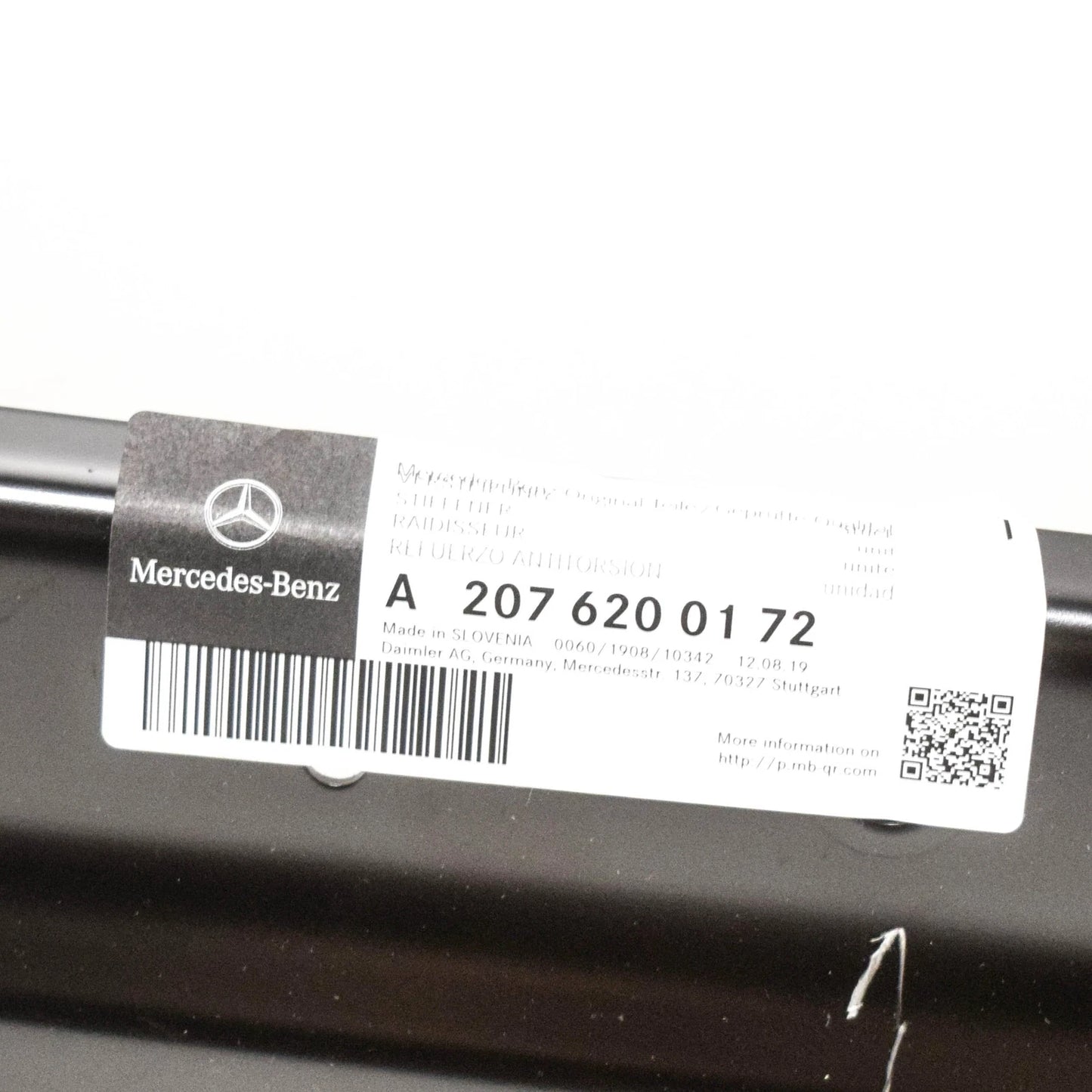 NEW MERCEDES-BENZ E-CLASS CONVERTIBLE A207 UPPER RADIATOR SUPPORT A2076200172