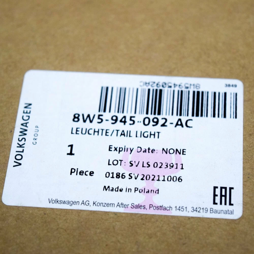 NEW AUDI A4 B9 SALOON REAR RIGHT TAILLIGHT 8W5945092AC 2020 ORIGINAL