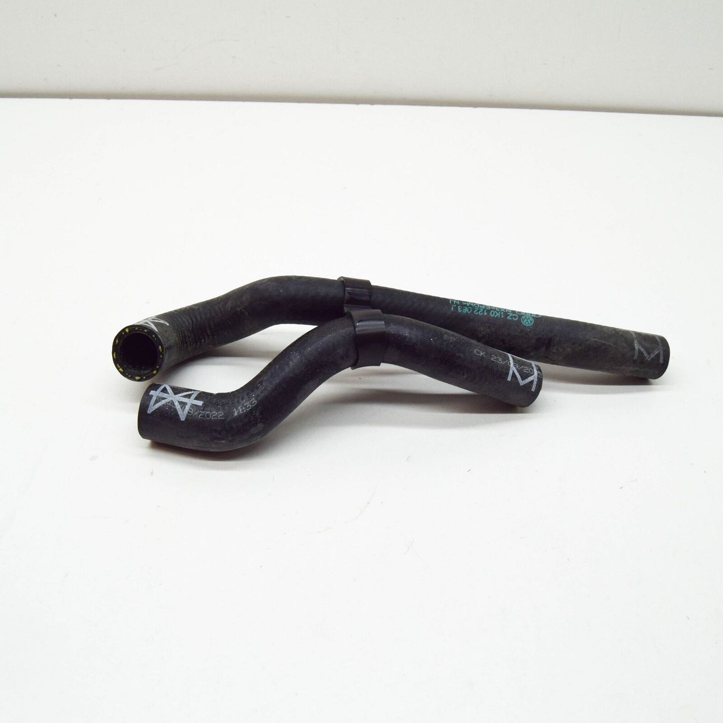 NEW SKODA SUPERB MK2 3T ENGINE COOLANT HOSE 1K0122063J ORIGINAL