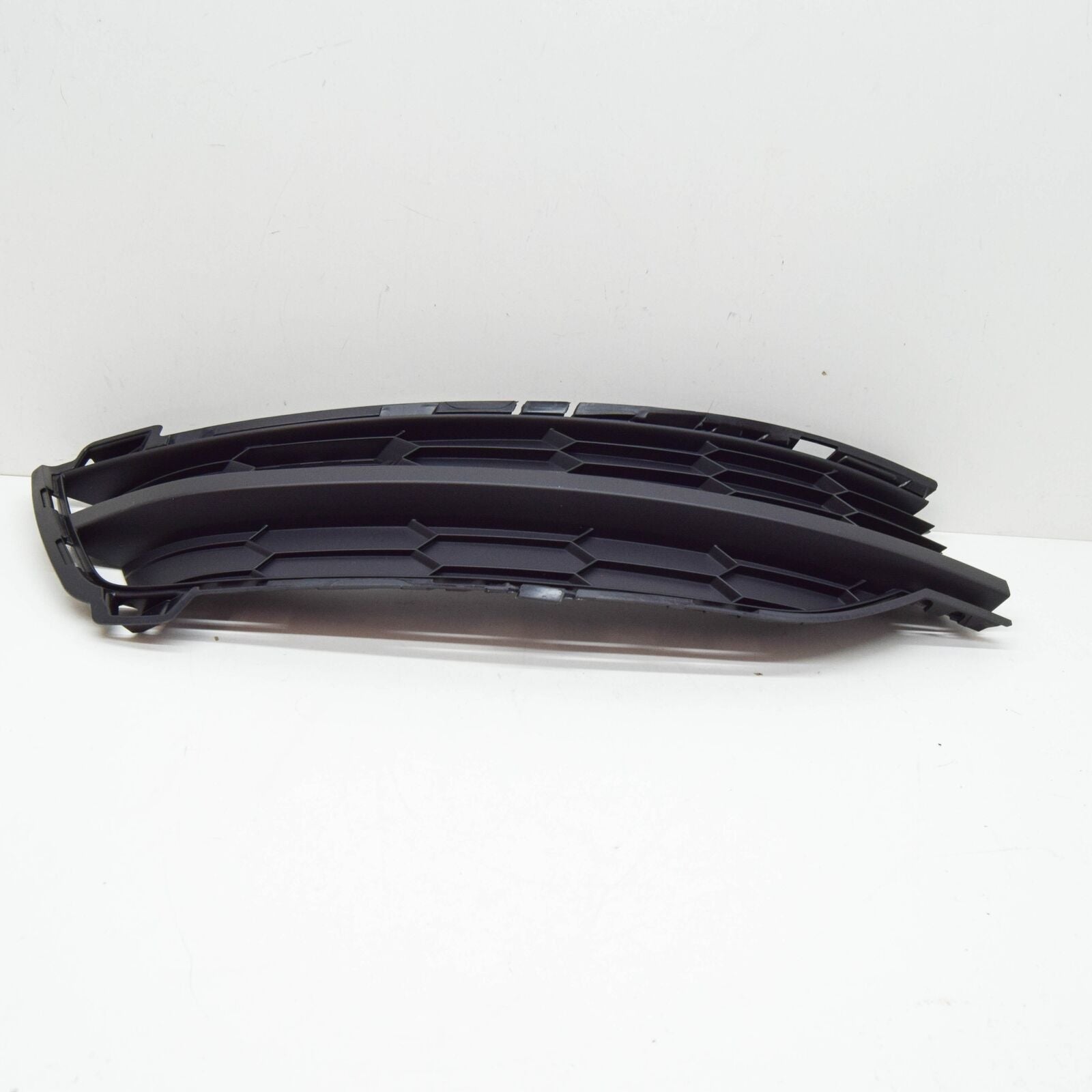 NEW SKODA KAROQ NU FRONT LEFT BUMPER GRILLE 57A807367 9B9 57A8073679B9 ORIGINAL