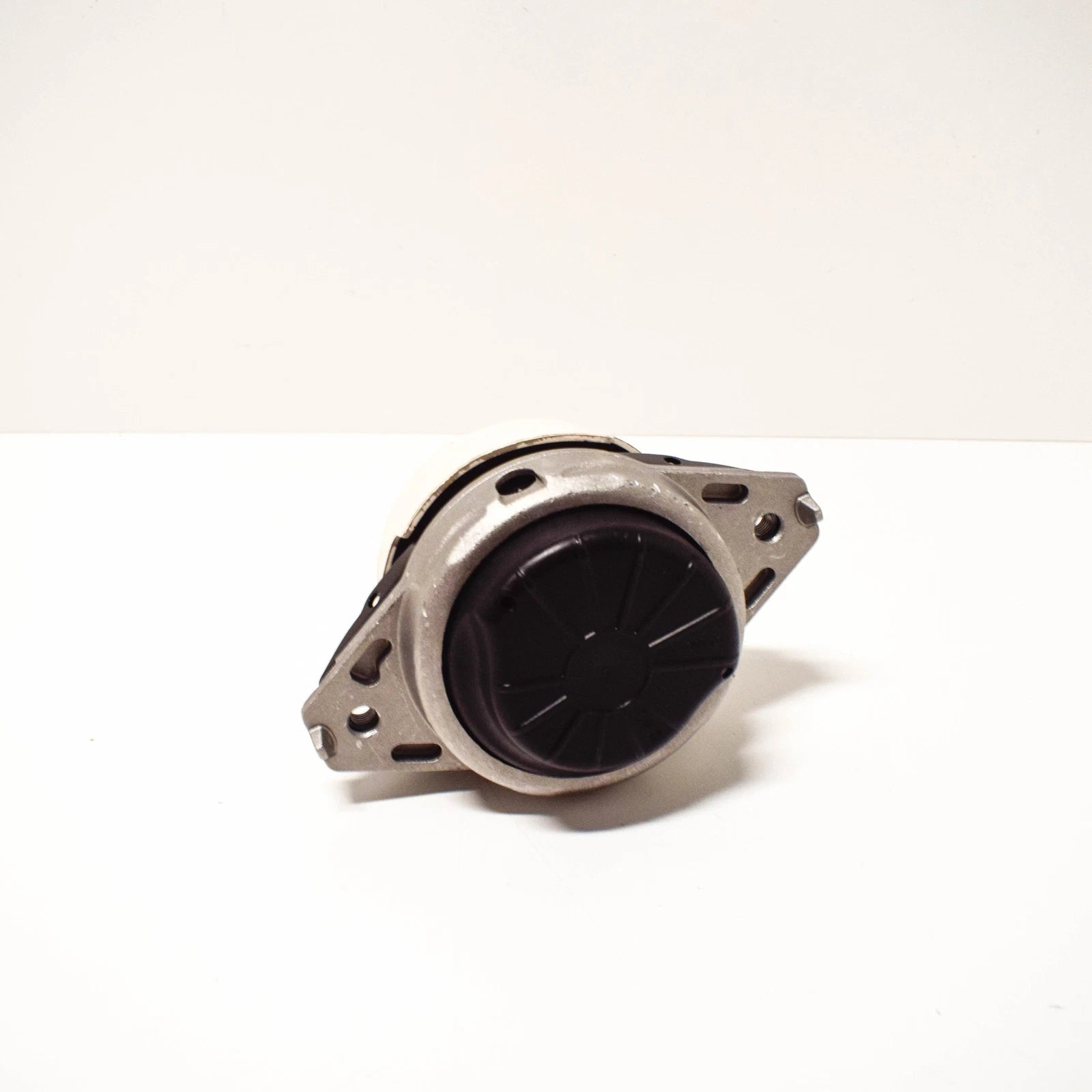 NEW MERCEDES-BENZ GL X166 FRONT LEFT SIDE ENGINE MOUNT A1662406017 ORIGINAL