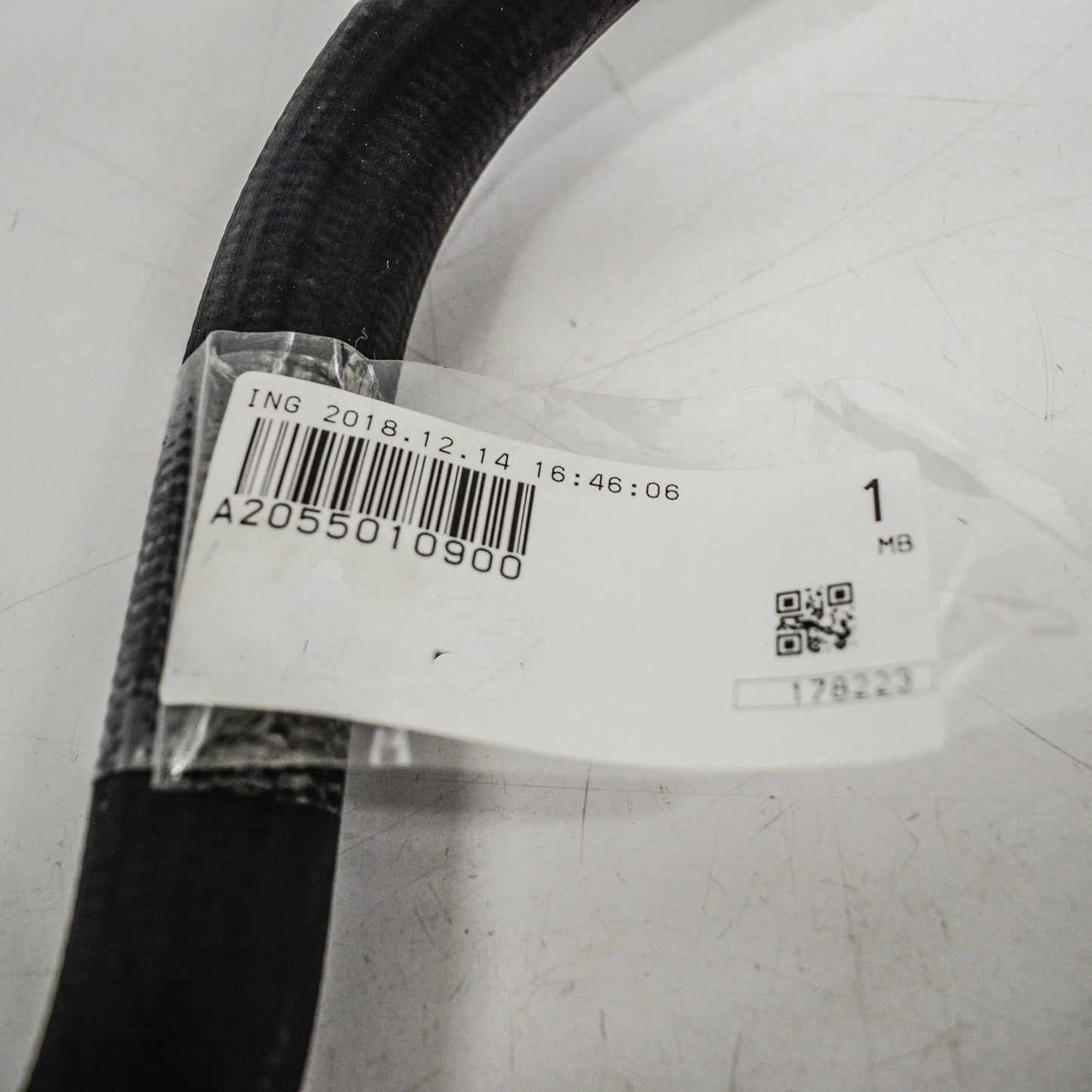 NEW MERCEDES-BENZ C-CLASS W205 COOLER HOSE A2055010900 ORIGINAL