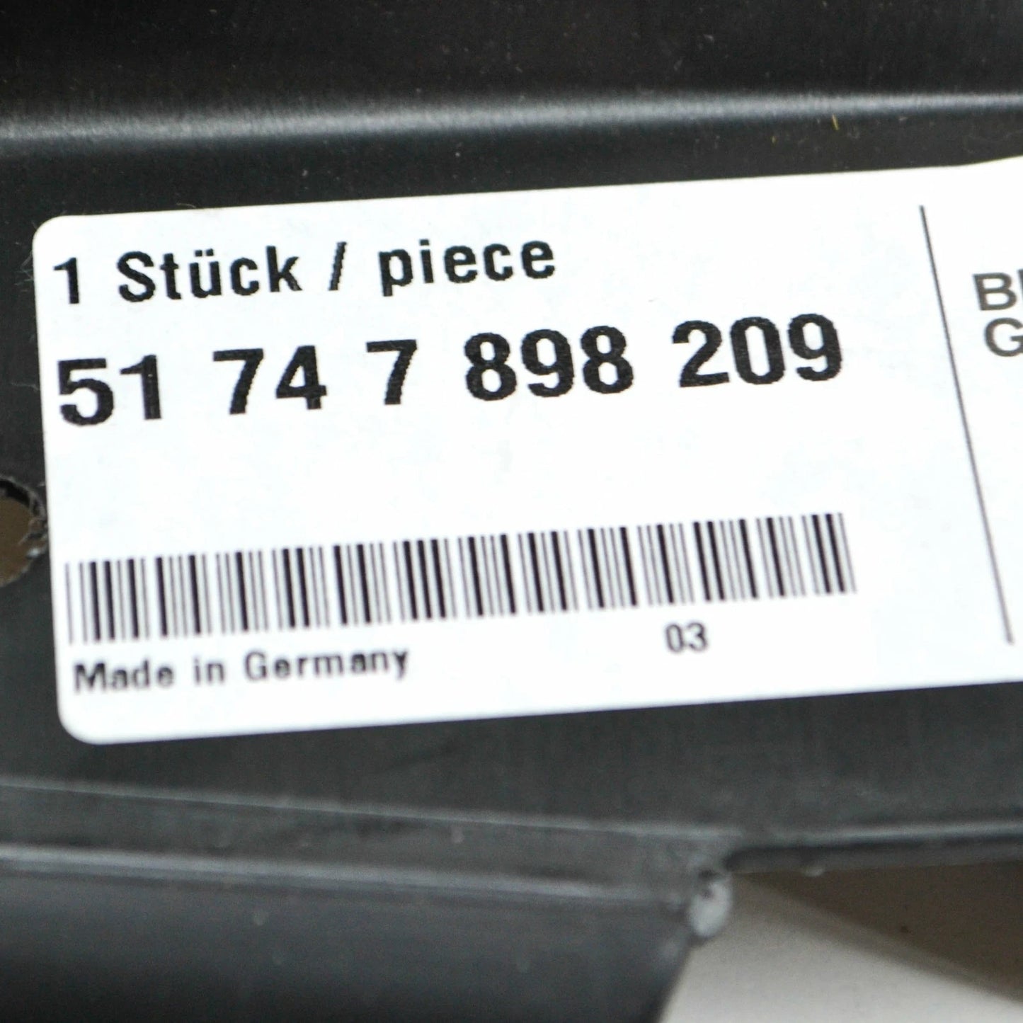 NEW BMW M6 E63 COUPE FRONT LEFT ENGINE AIR DUCT DEFLECTOR 51747898209 ORIGINAL