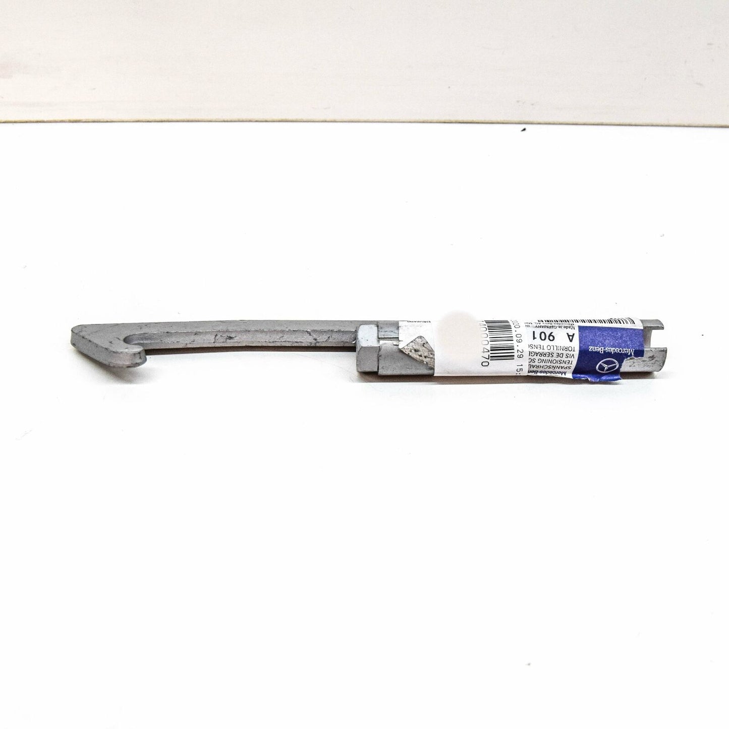 NEW MB SPRINTER 903 SPARE WHEEL CARRIER CLAMPING SCREW HOOK A9014000470 ORIGINAL