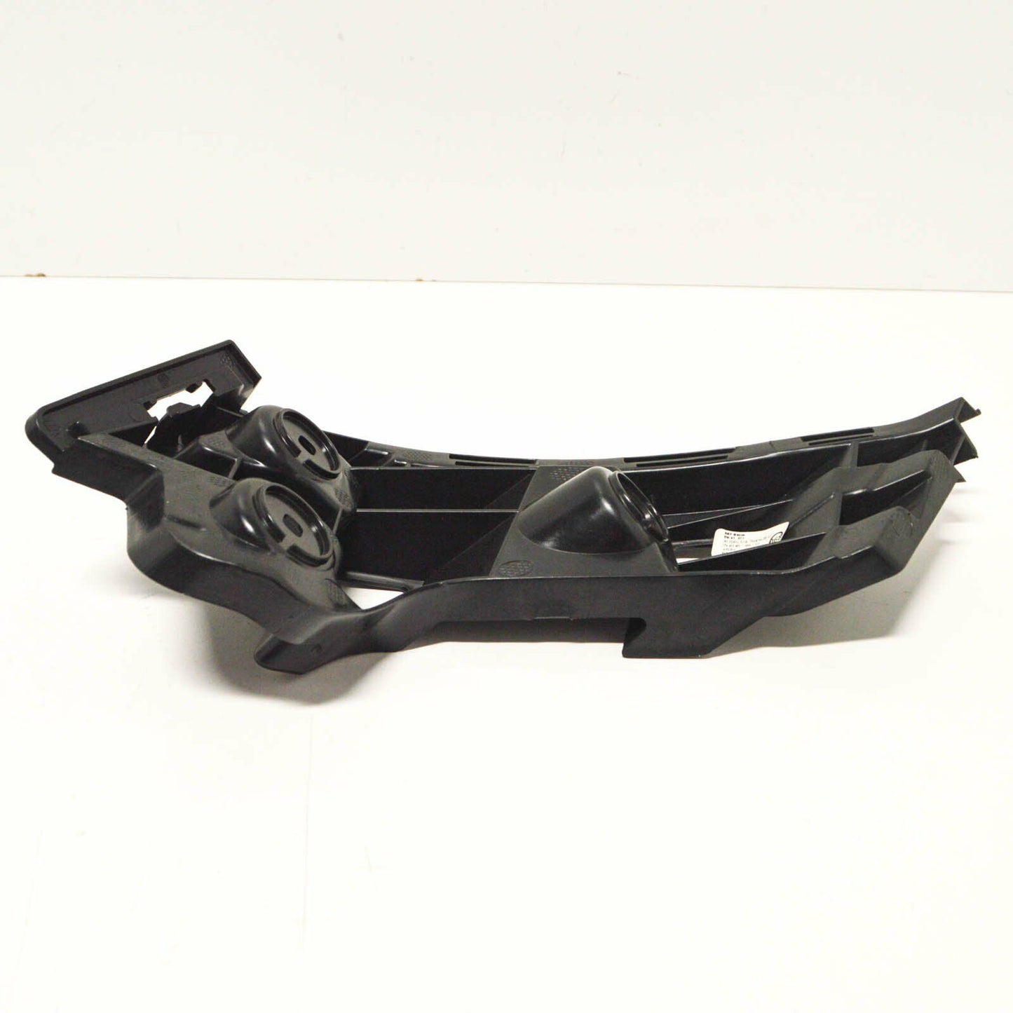 NEW VOLKSWAGEN JETTA A7 REAR LEFT BUMPER BRACKET 17A807453 ORIGINAL