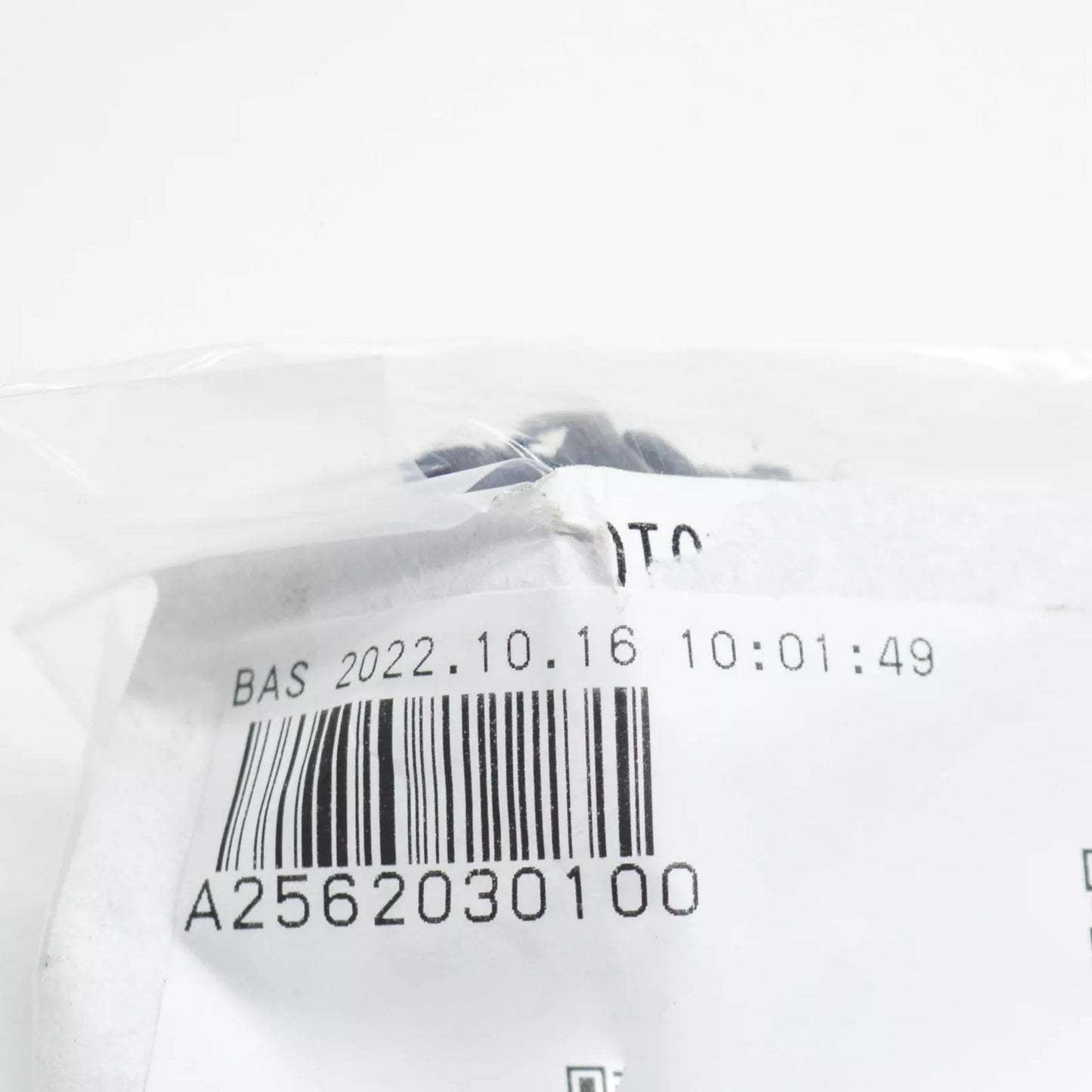 NEW MERCEDES-BENZ E W213 COOLANT HOSE A2562030100