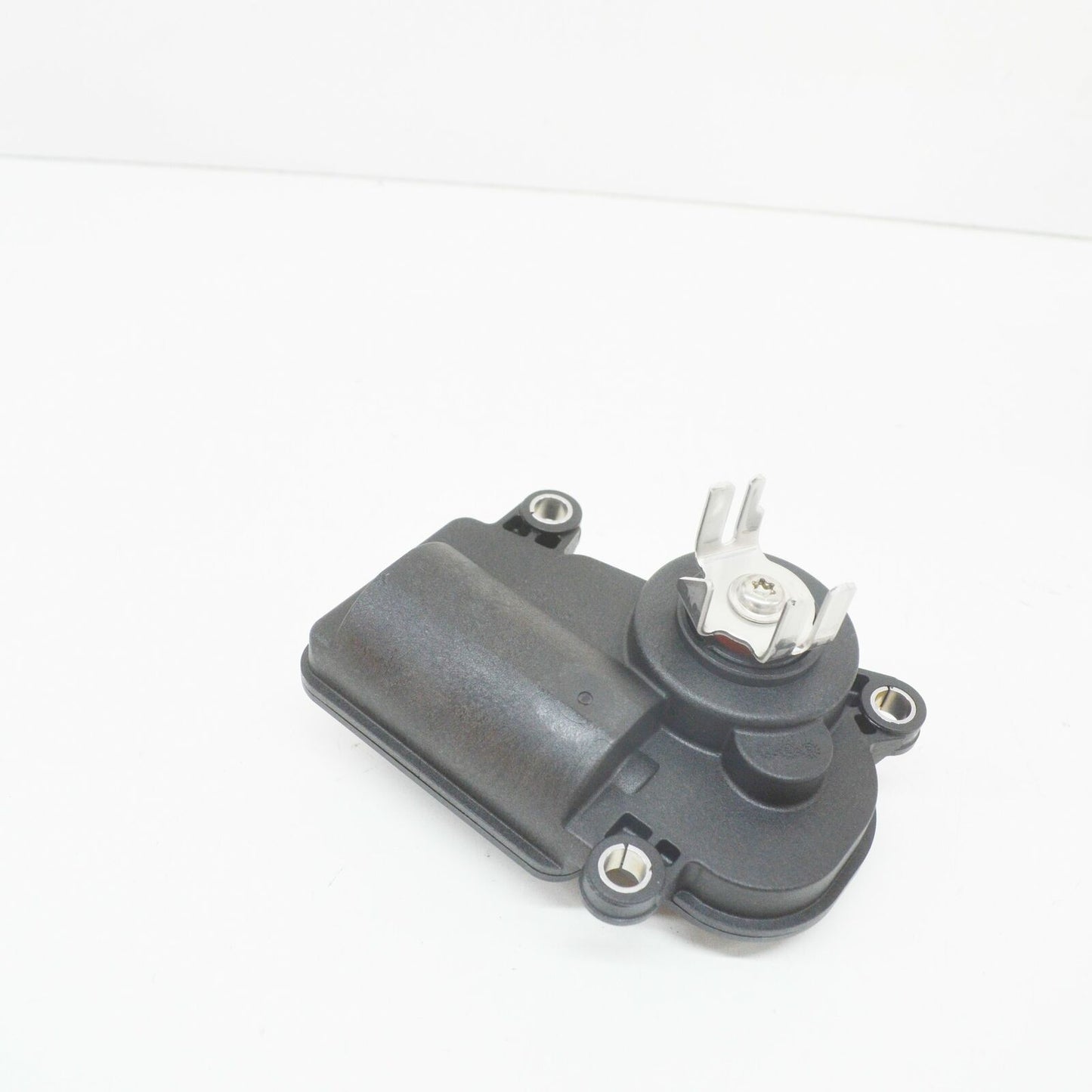 NEW MERCEDES-BENZ CLA C117 EXHAUST GAS FLAP CONTROLLER A0009061201 ORIGINAL