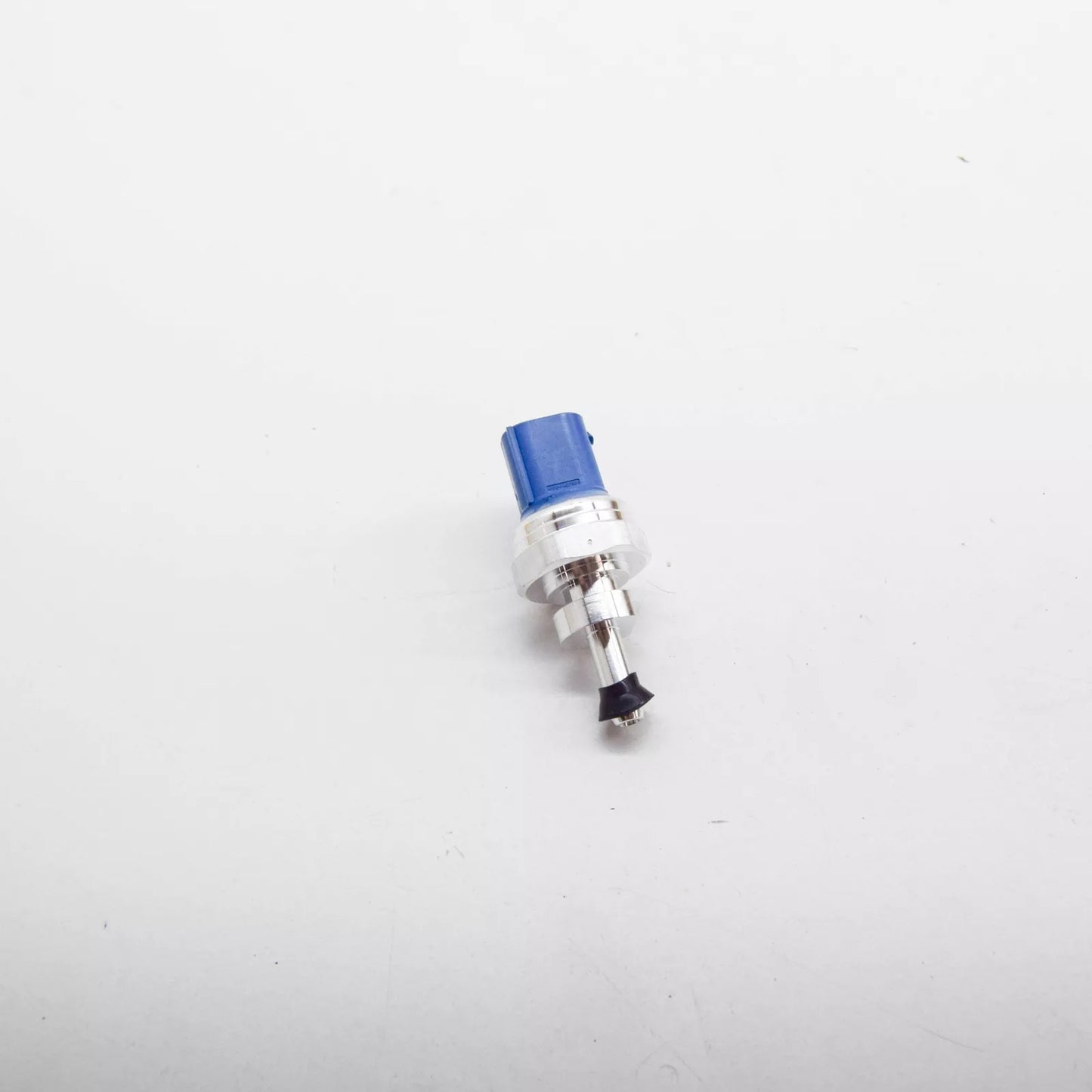 NEW MERCEDES-BENZ A W176 EXHAUST PRESSURE SENSOR A6079052300 ORIGINAL