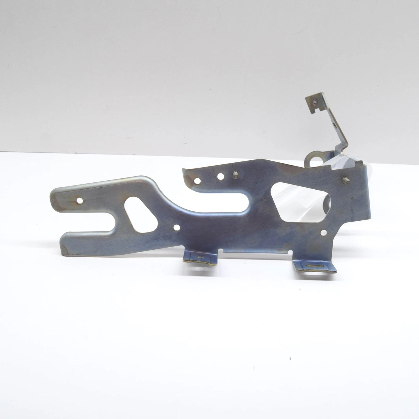 NEW MERCEDES-BENZ E W213 RIGHT COOLER ARCH HOLDER A2135005600 ORIGINAL