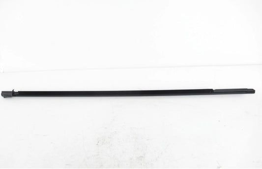 NEW VW JETTA A6 FRONT LEFT DOOR WINDOW APERTURE SEAL OUTER 5C6837477B5AP