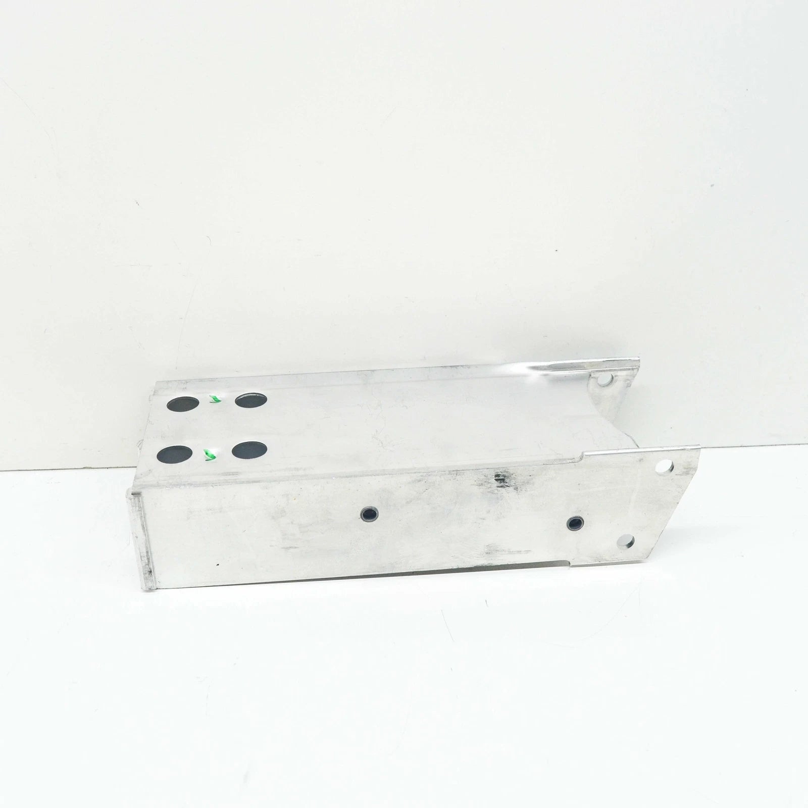 NEW MB SL R231 FRONT BUMPER RIGHT ABSORBER BRACKET A2316200295 ORIGINAL