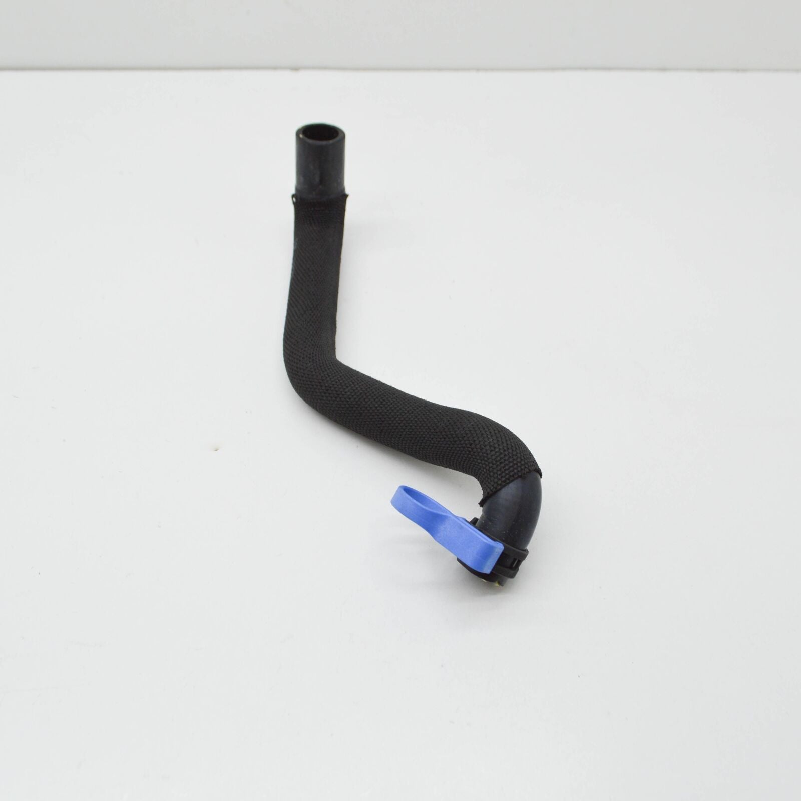 NEW AUDI A6 C8 COOLANT HOSE PIPE 4K0121475 ORIGINAL