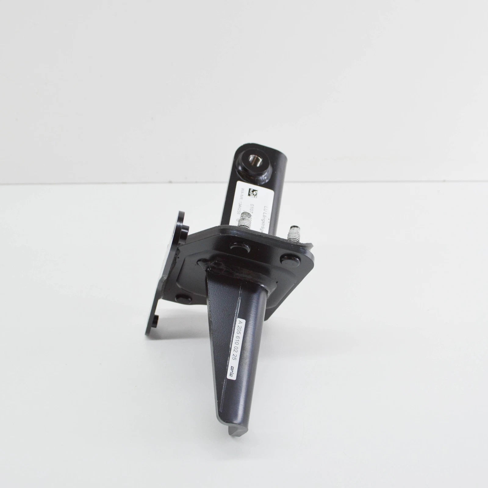 NEW MB C W205 TRAILER COUPLING RIGHT REINFORCEMENT A2056100225 ORIGINAL