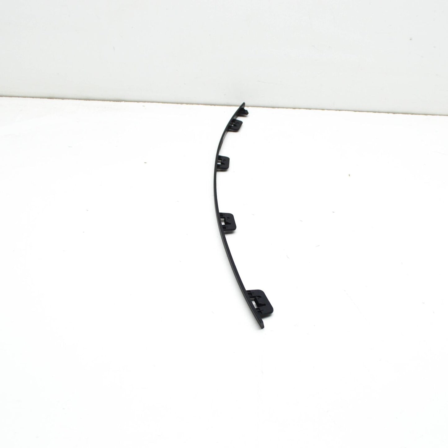 NEW MERCEDES-BENZ CLA COUPE C118 FRONT BUMPER LEFT TRIM A1188855301 ORIGINAL