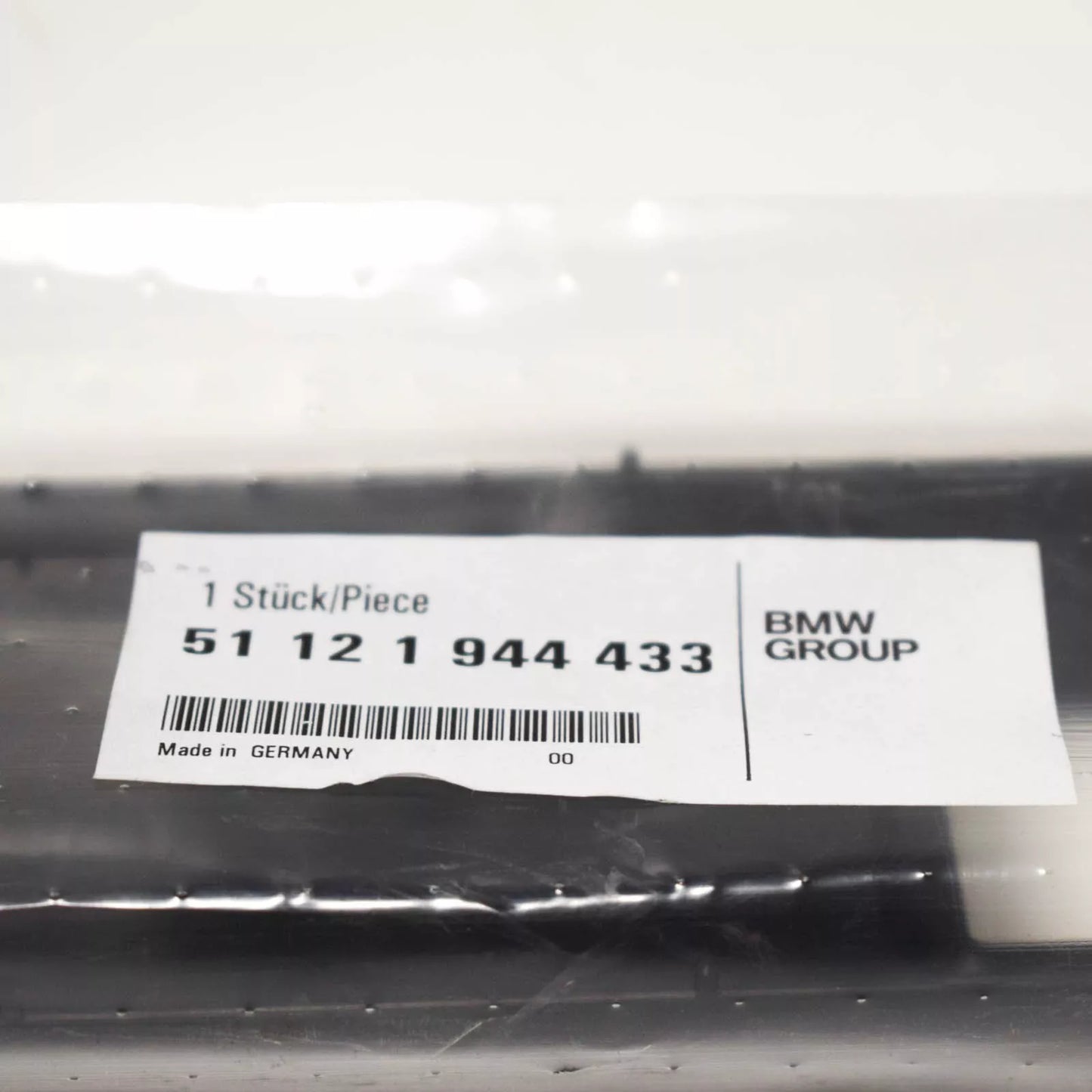 NEW BMW 5 E34 REAR BUMPER TRIM-MOLDING TRIM LEFT 51121944433 ORIGINAL