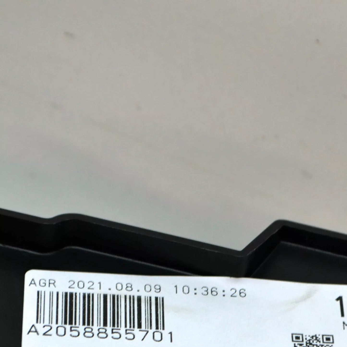 NEW MERCEDES-BENZ C W205 FRONT BUMPER SUPPORT CENTER BRACKET A2058855701