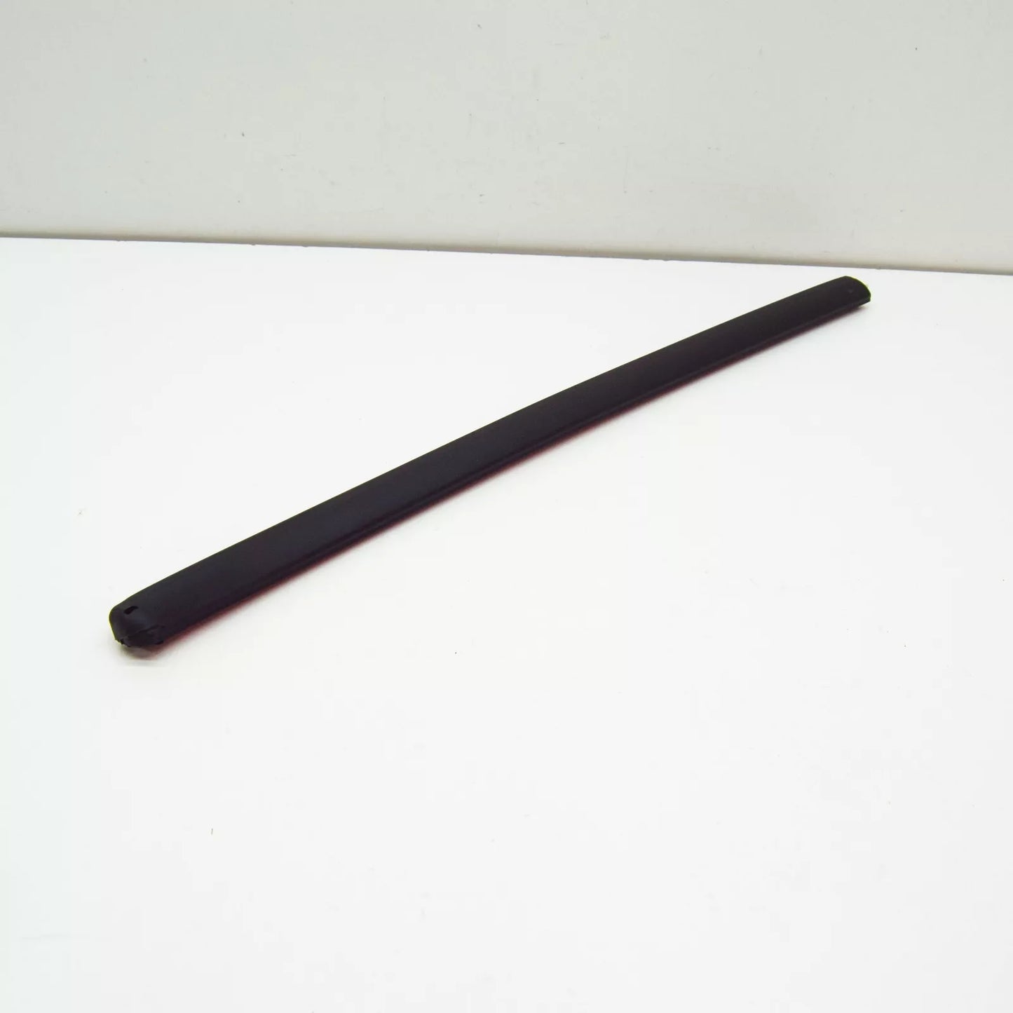 NEW SEAT LEON 5F RIGHT SIDE BONNET SEAL 5F0823710A ORIGINAL
