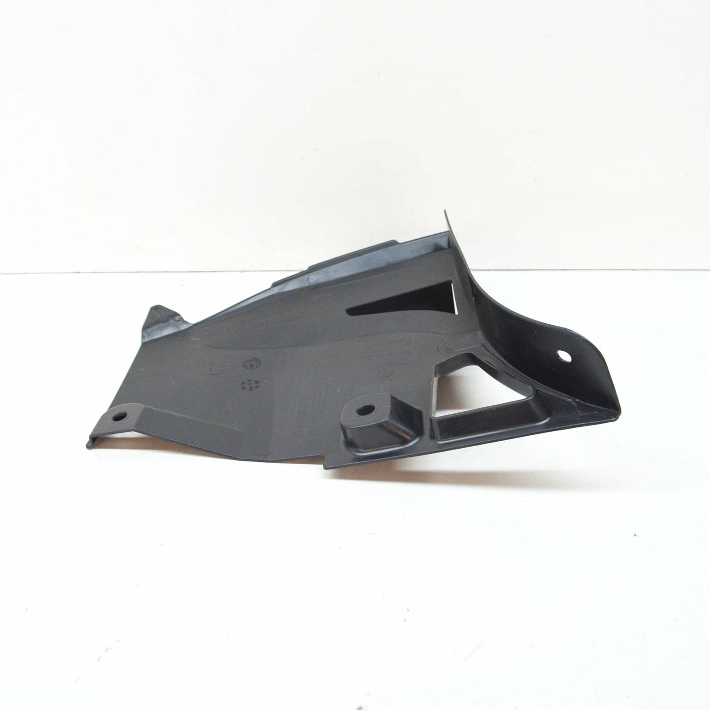 NEW MB CLA COUPE C118 FRONT RIGHT FENDER LINER EXTENSION A1186905001 ORIGINAL