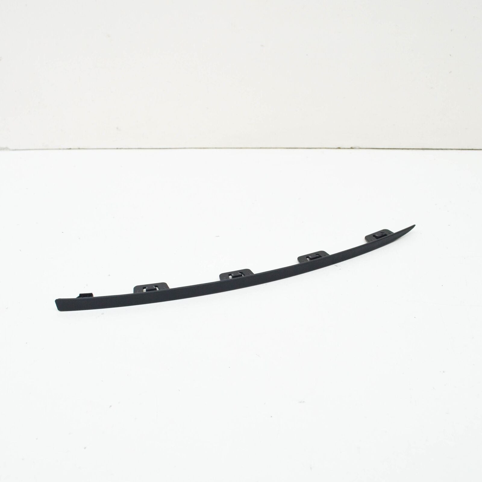 NEW MB B SPORTS TOURER W247 FRONT BUMPER LEFT BOTTOM STRIP A2478857302 ORIGINAL