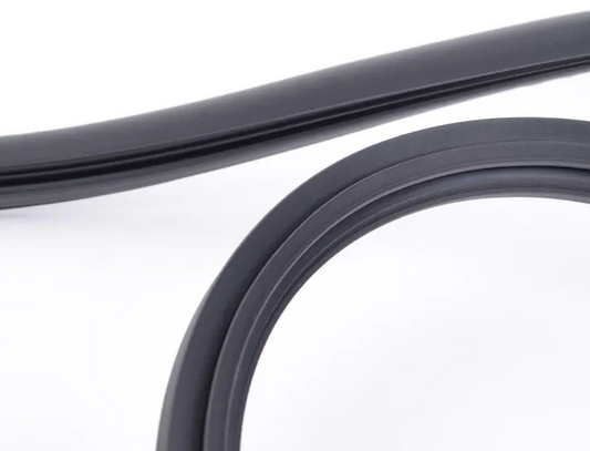 new vw touareg 7l front right door seal rubber 7l0837911e original