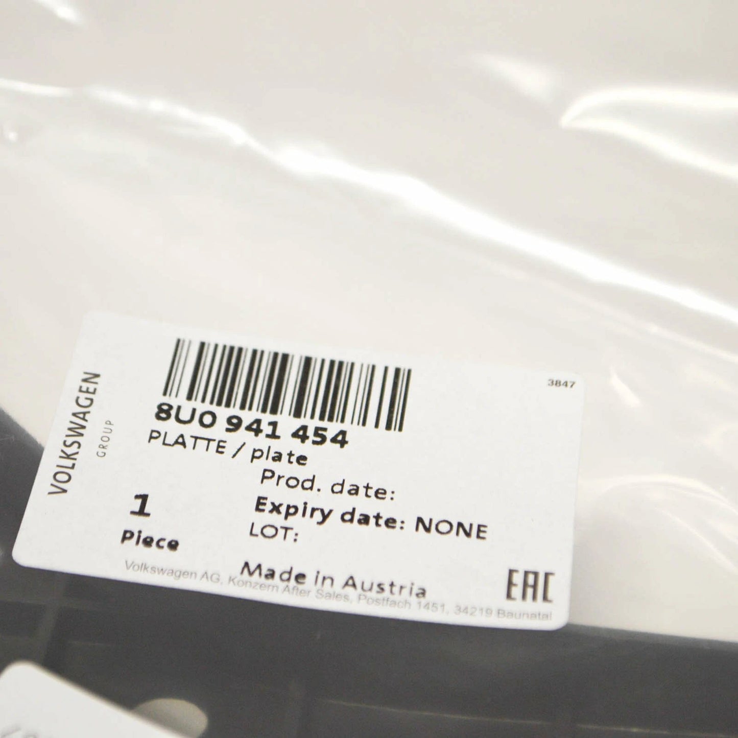 NEW AUDI Q3 8U FRONT RIGHT HEADLIGHT LAMP RETAINER 8U0941454 2014 ORIGINAL