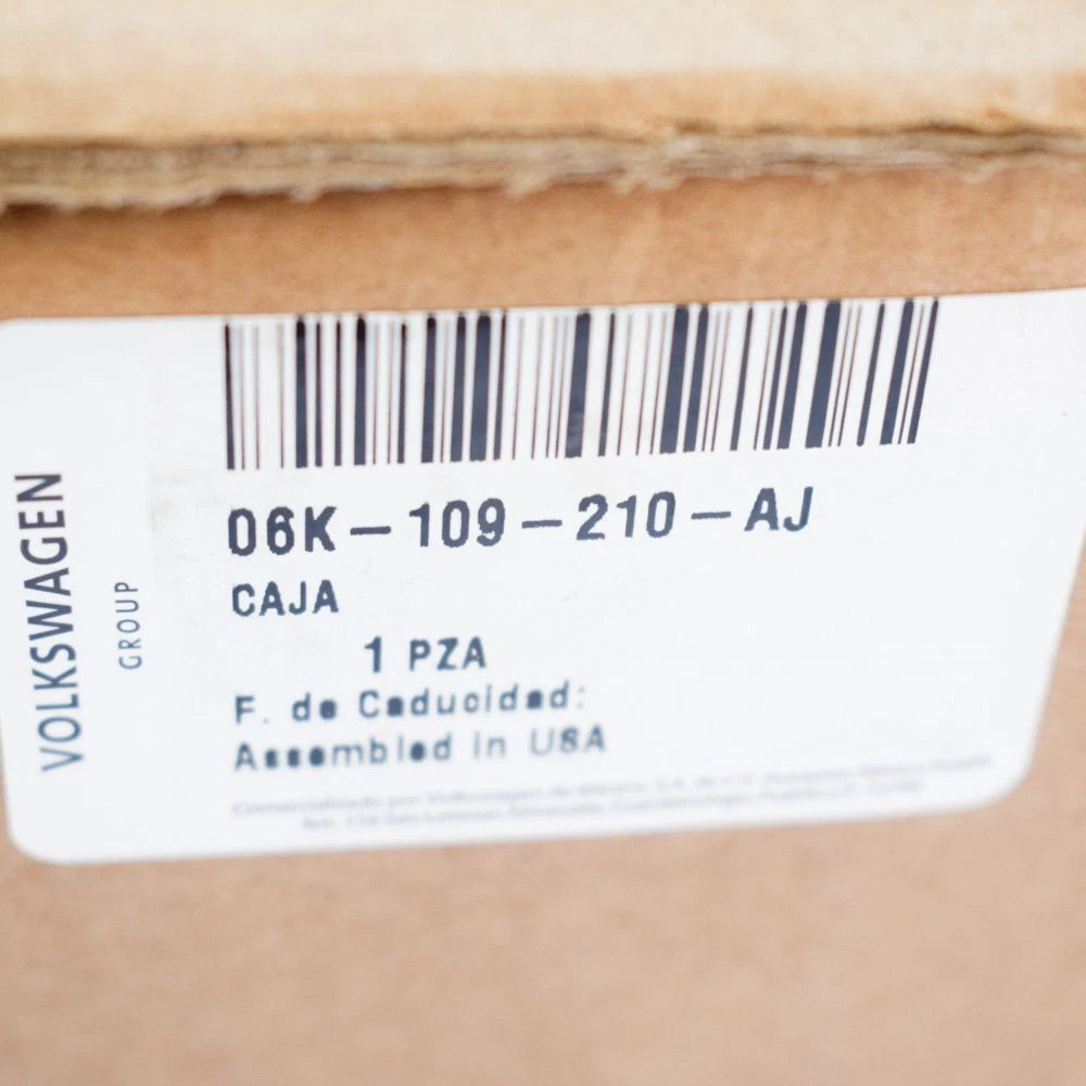 NEW VOLKSWAGEN PASSAT B7 ENGINE TIMING COVER 06K109210AJ ORIGINAL