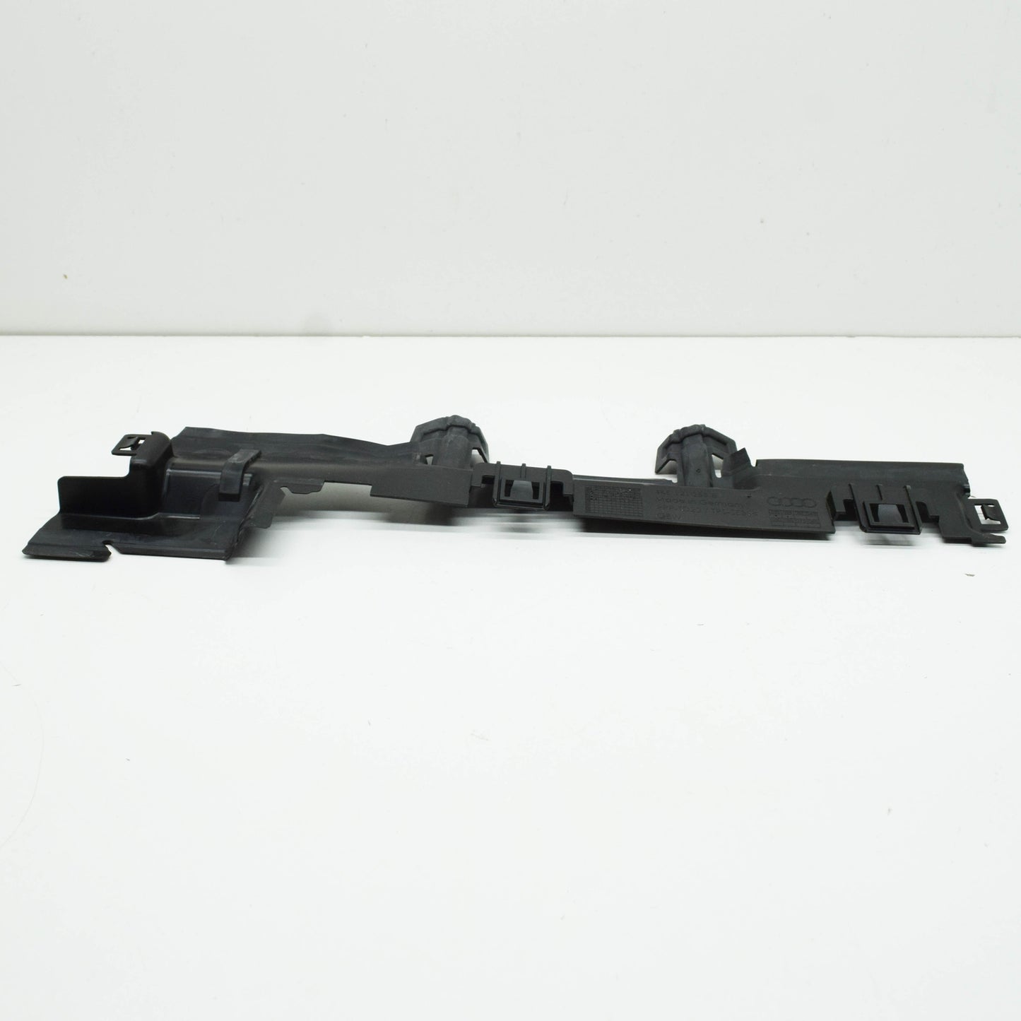 NEW AUDI E-TRON GE LEFT RADIATOR AIR GUIDE 4KE121283B ORIGINAL