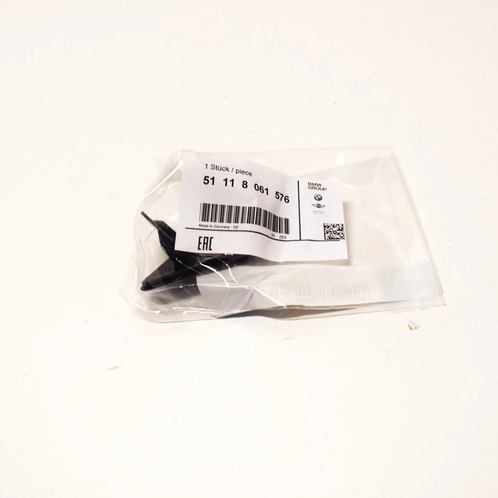 NEW BMW M4 F82 RIGHT HEADLIGHT WASHER COVER 51118061576 8061576 2016 ORIGINAL