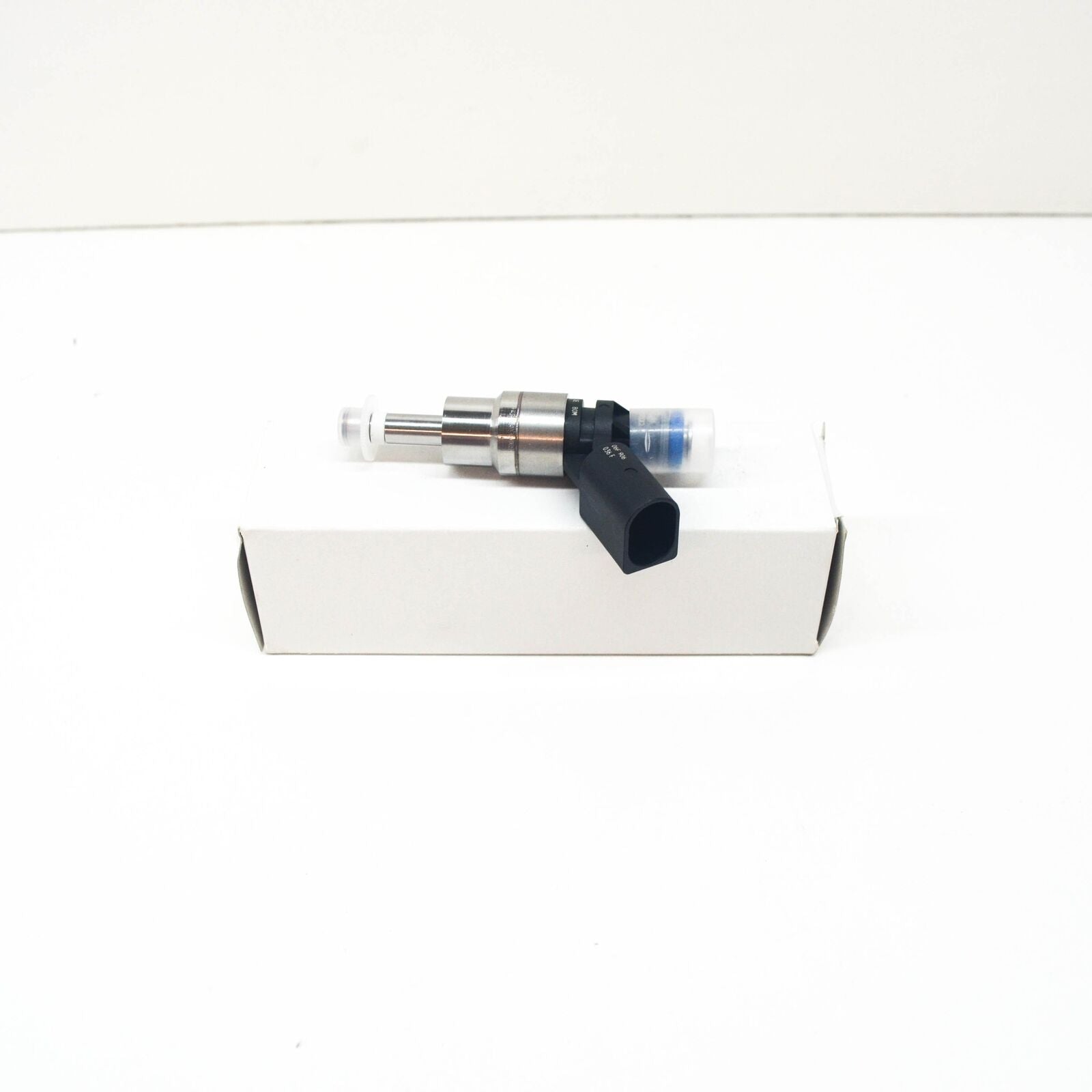 NEW AUDI A3 S3 8P FUEL INJECTOR 06F906036F 2.0 PETROL 188KW ORIGINAL