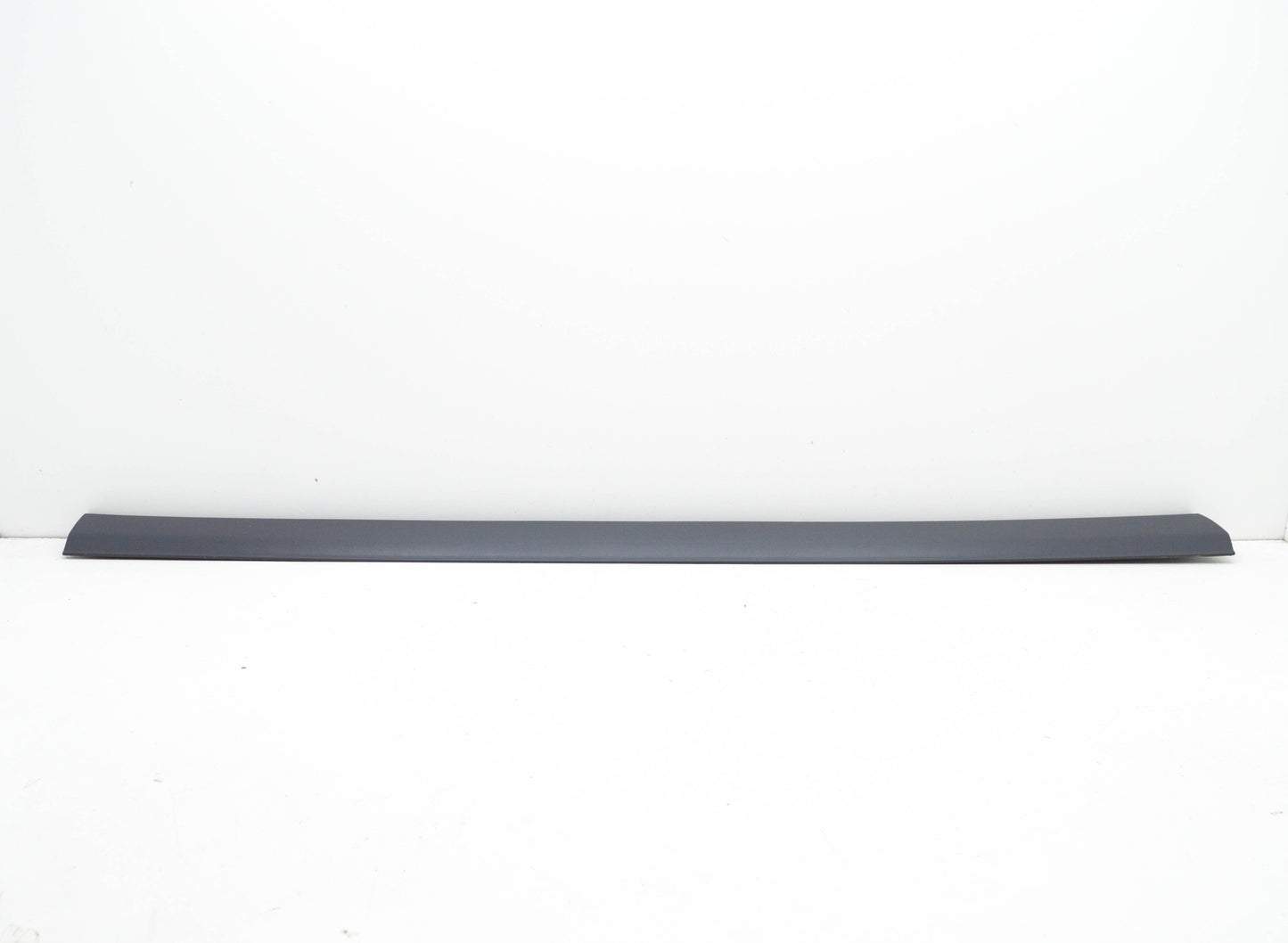 Genuine Mb Vito W639 Front Right Door Lower Moulding Trim A63969011627 G99 Original