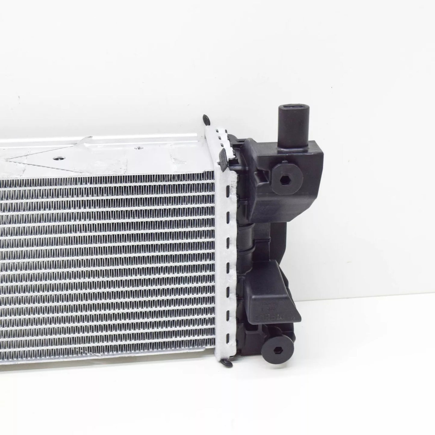 NEW VW SHARAN 7N ENGINE ADDITIONAL COOLER FOR COOLANT 7N0121253C ORIGINAL