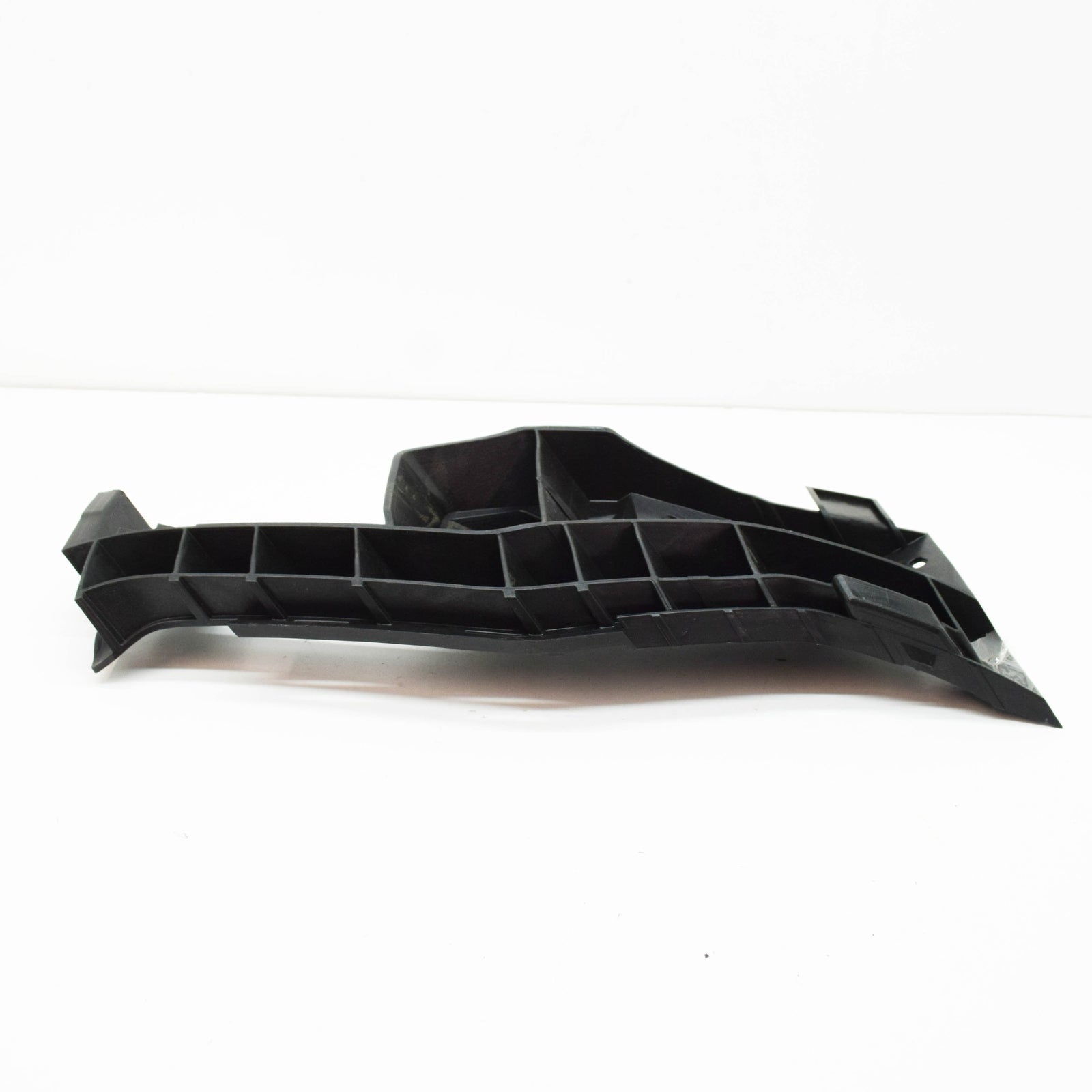 NEW AUDI RS6 4G FRONT RIGHT BUMPER CLOSING ELEMENT 4G0807096H ORIGINAL