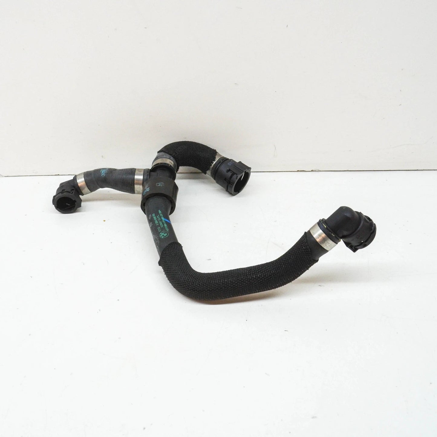 NEW BMW M3 F80 LEFT WATER RADIATOR COOLANT HOSE LOWER 17122284690 ORIGINAL