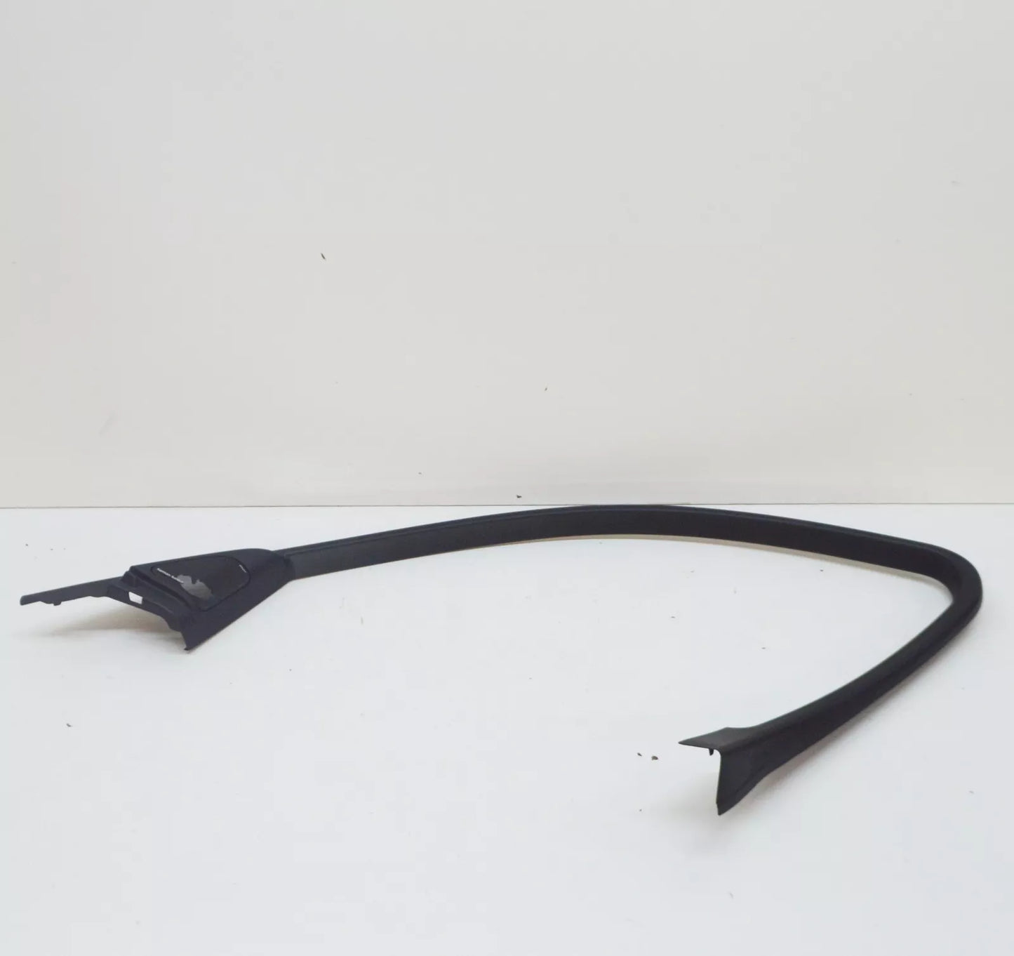 NEW BMW 3 E90 FRONT RIGHT DOOR WINDOW INNER FRAME 51337270892 7270892 ORIGINAL