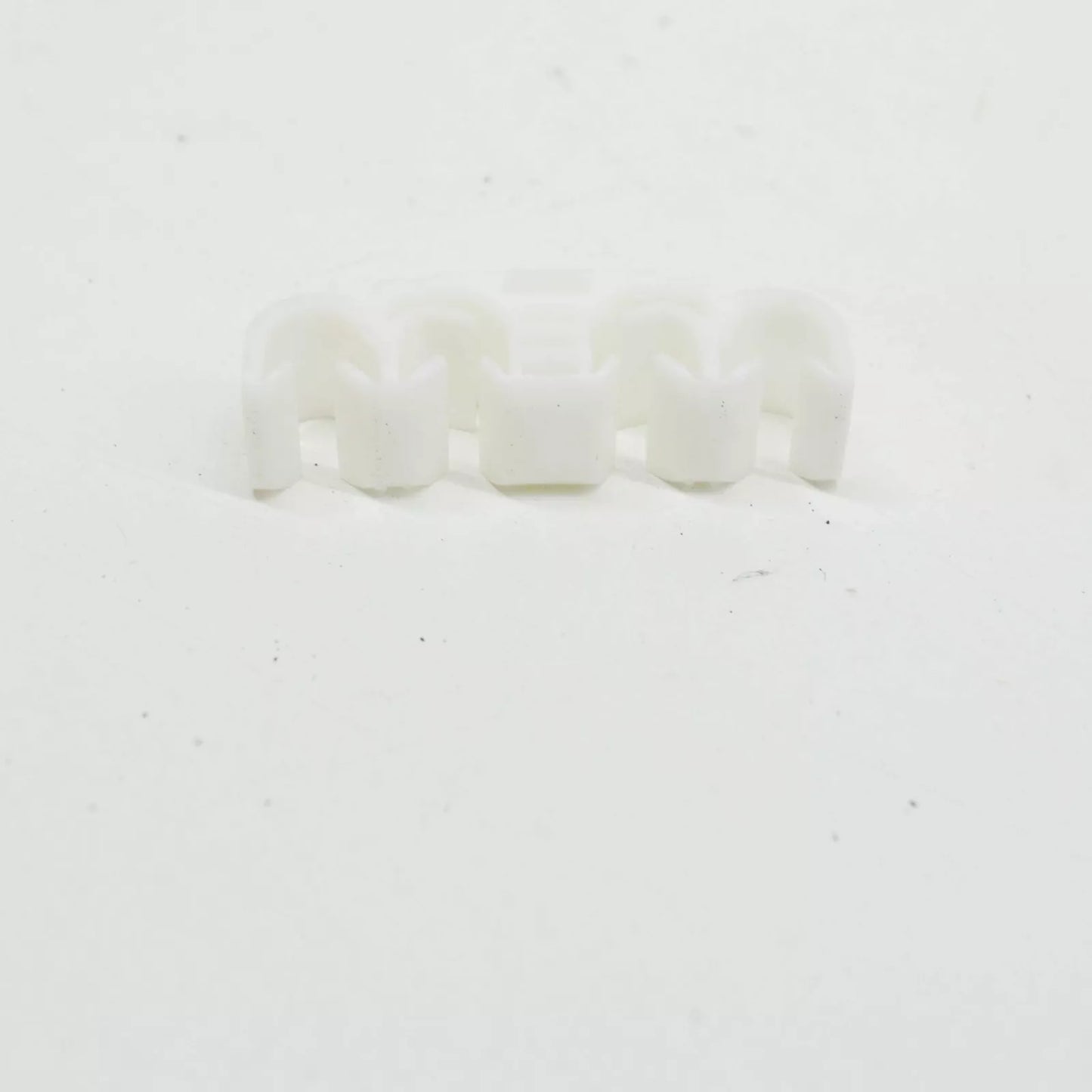 NEW AUDI A1 MK1 FUEL LINE CLIP 1H0201449