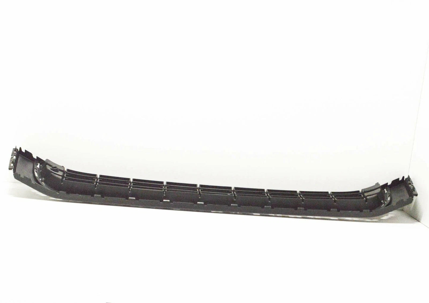 NEW VOLKSWAGEN AMAROK 2H FRONT BUMPER LOWER GRILLE 2HH8536779B9 2014