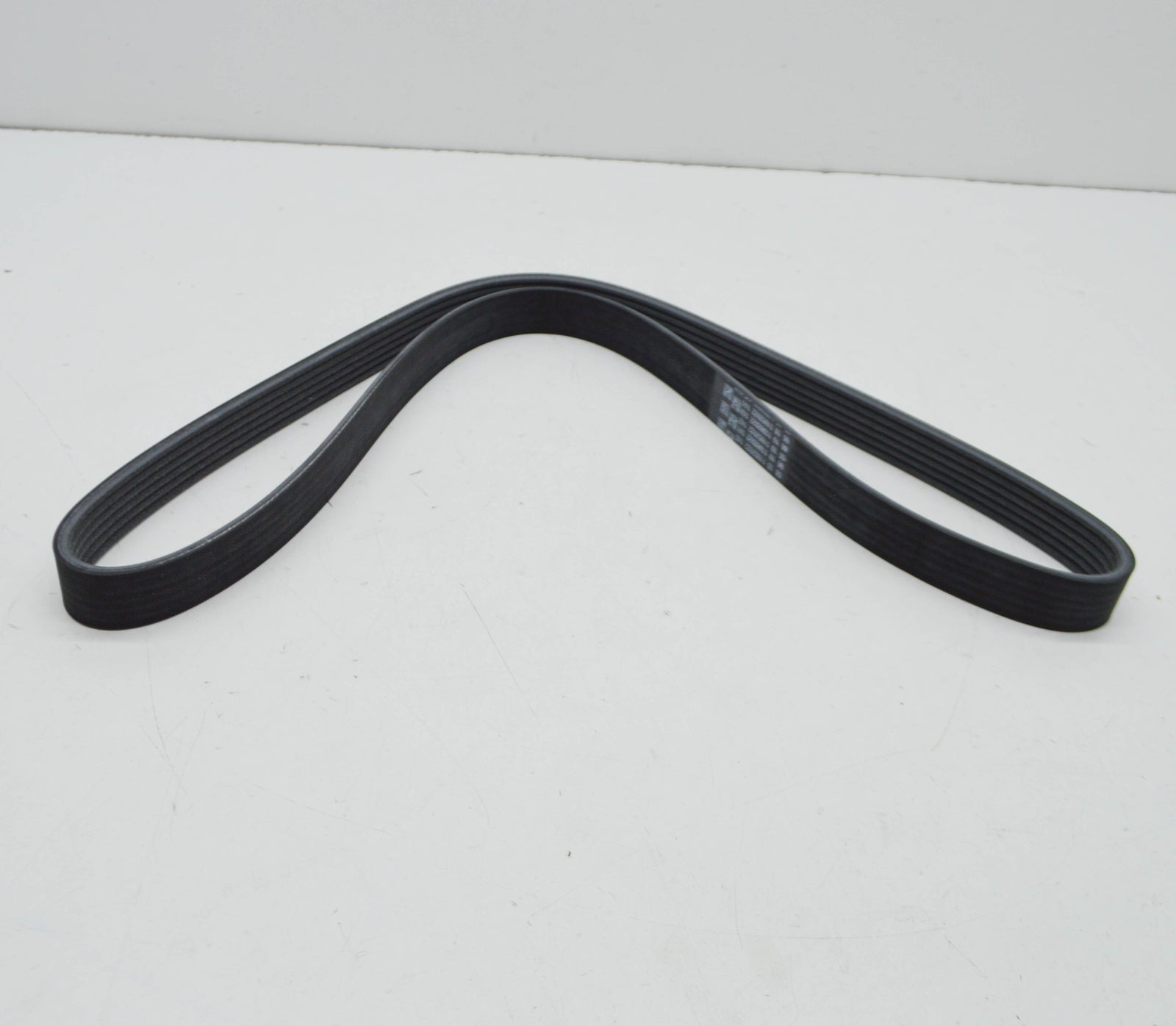 NEW VOLKSWAGEN CRAFTER SY ENGINE V-RIBBED BELT 04L145933 ORIGINAL