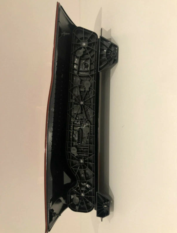 NEW MERCEDES-BENZ SPRINTER W910 REAR RIGHT TAILLIGHT A9108200100 ORIGINAL