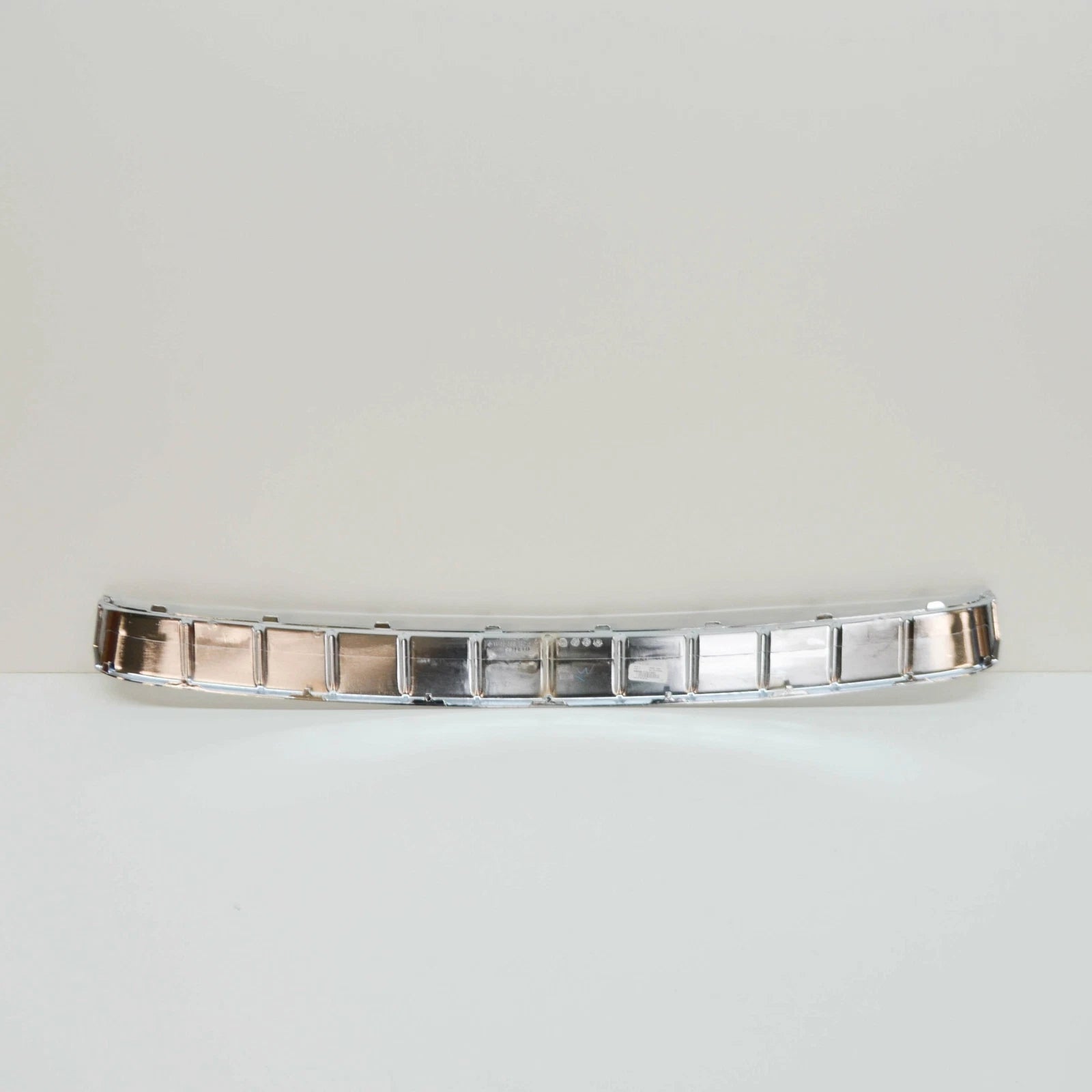 NEW MB R-CLASS W251 AMG REAR BUMPER LOADING PLATE CHROME A2518800011