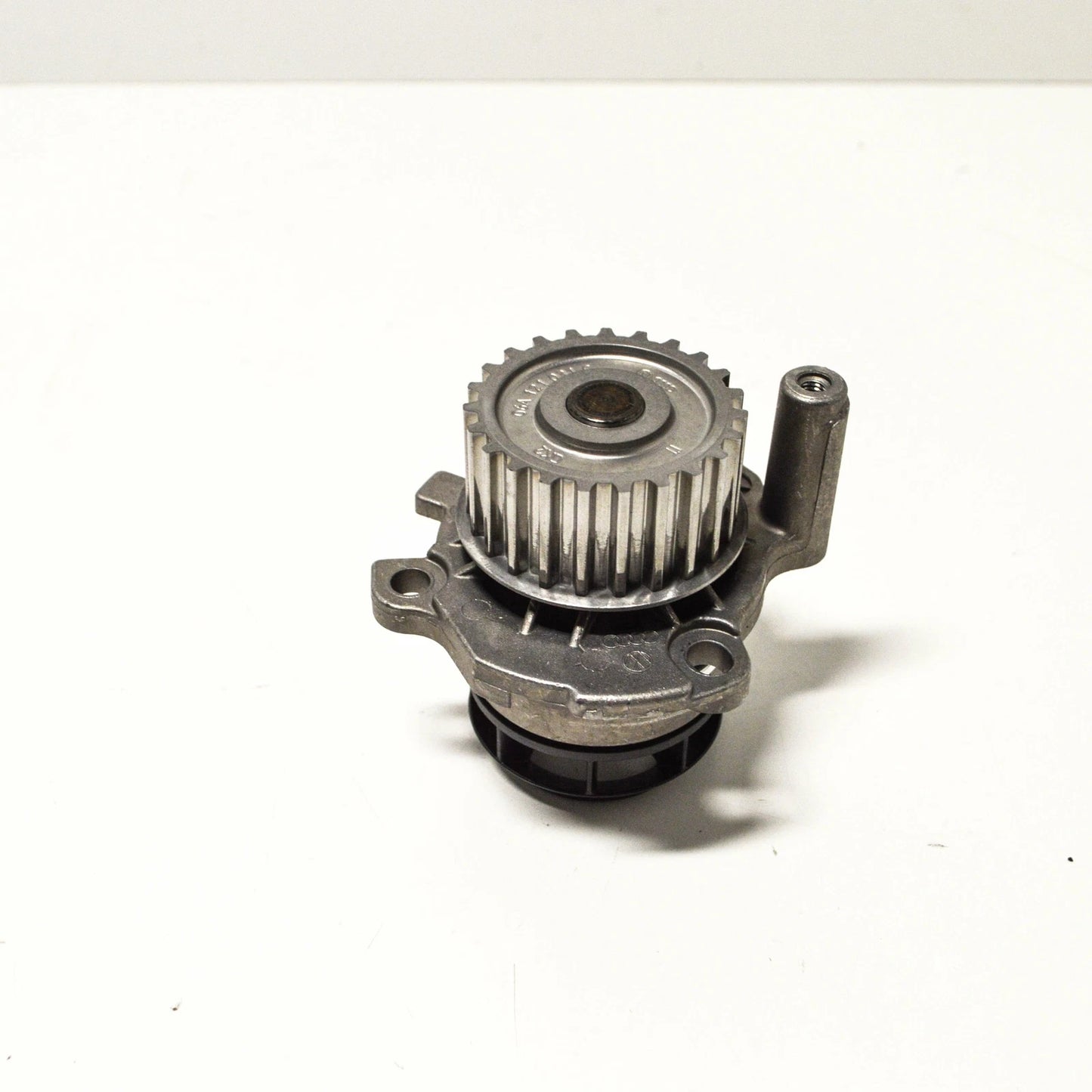 NEW AUDI TT 8J WATER PUMP 06F121011 2.0 TFSI ORIGINAL