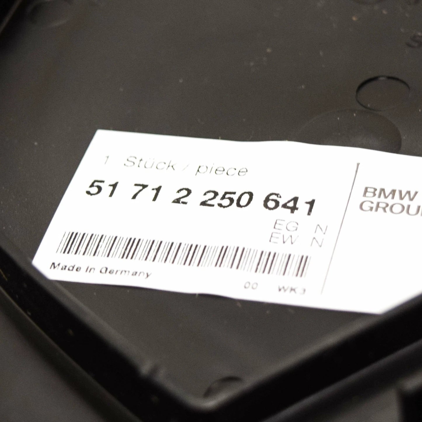 NEW BMW 3 E36 M3 3.2I FRONT LEFT BUMPER COVER SPACER PANEL 51712250641 ORIGINAL