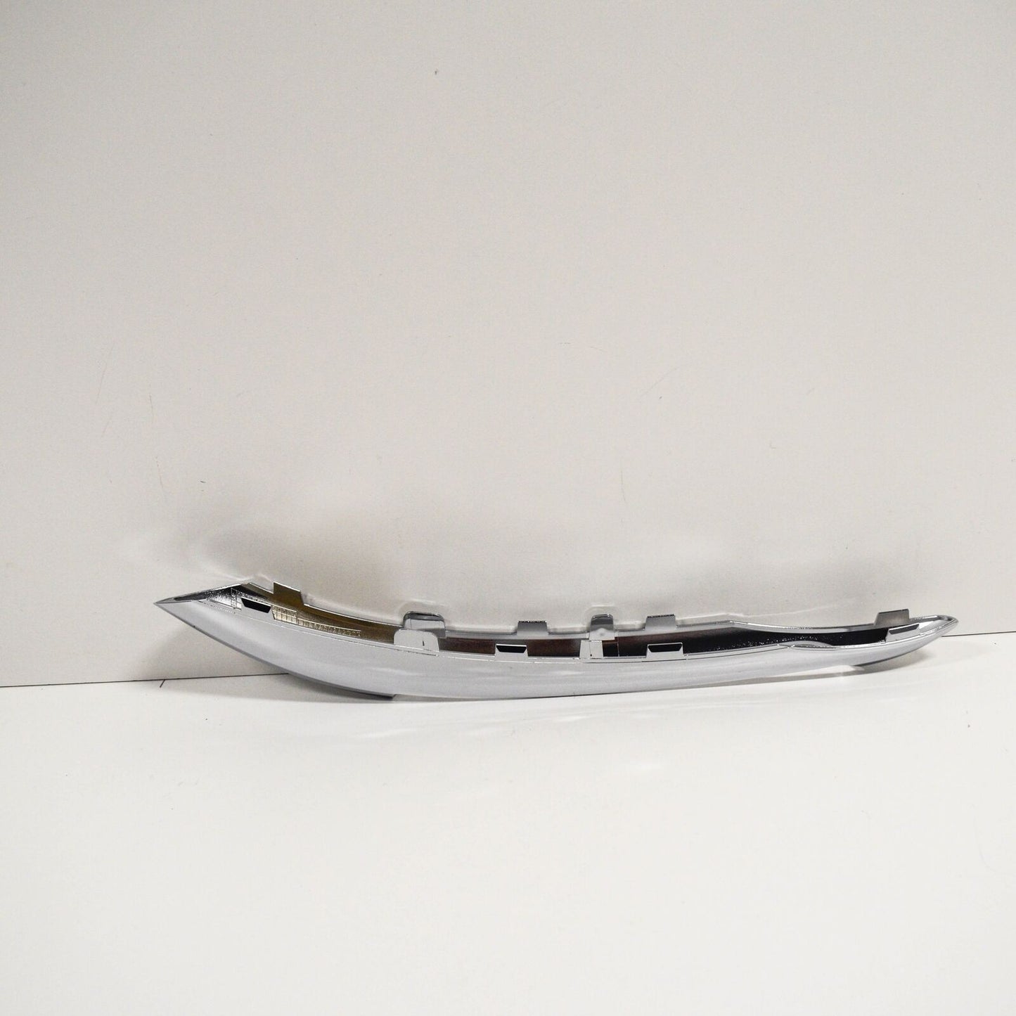 NEW MERCEDES BENZ B W246 FRONT LEFT CHROME BUMPER MOLDING A2428850174 ORIGINAL