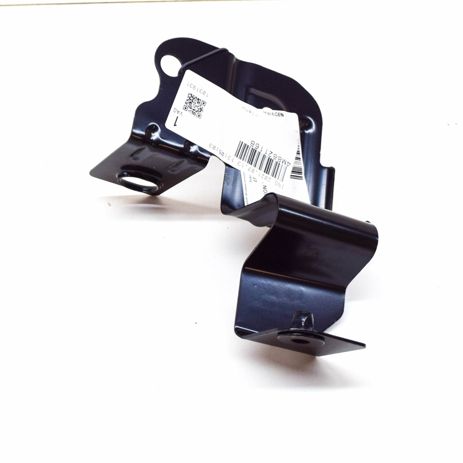 NEW AUDI Q8 FRONT RIGHT REAR FENDER HOLDER BRACKET 4M8821168 ORIGINAL