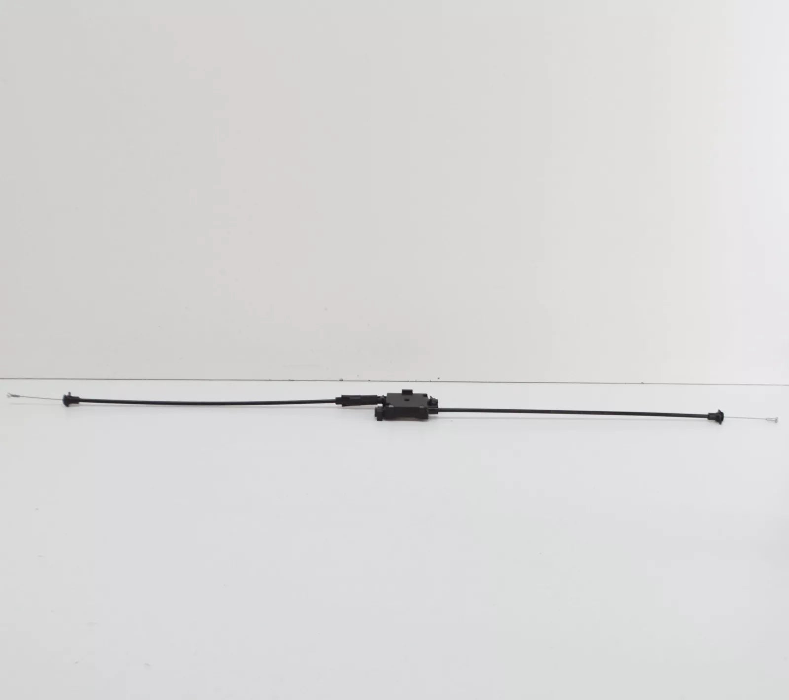 NEW AUDI A1 8X ENGINE HOOD CENTER BOWDEN CABLE 8X0823531 ORIGINAL