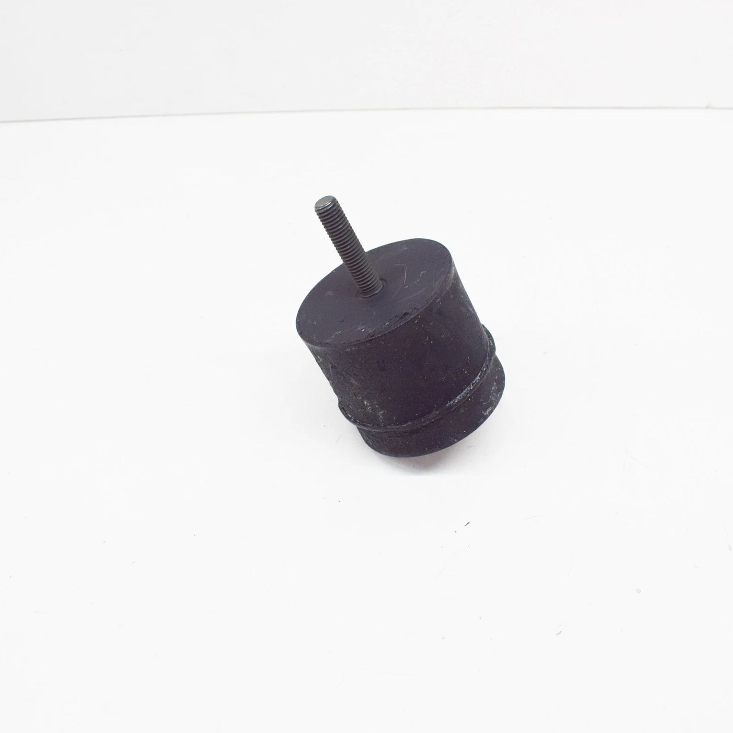 NEW BMW M5 E28 LEFT ENGINE MOUNT 11811128932 1128932 3.5 PETROL 211KW ORIGINAL