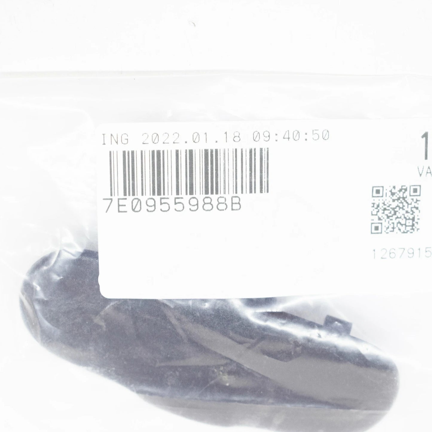 NEW VW MULTIVAN T6 WINDSCREEN RIGHT WATER JET 7E0955988B ORIGINAL