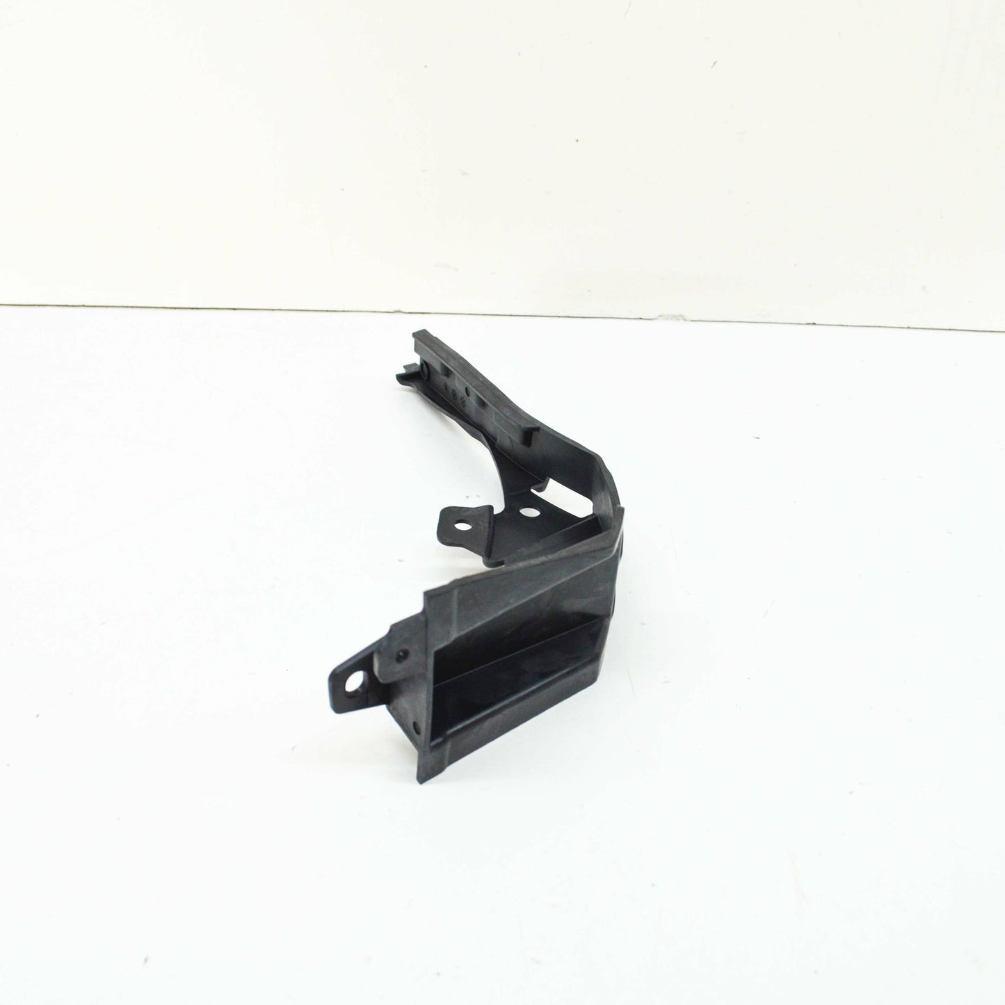 NEW MERCEDES-BENZ C W205 REAR BUMPER RIGHT AREA COVER A2058854323 ORIGINAL